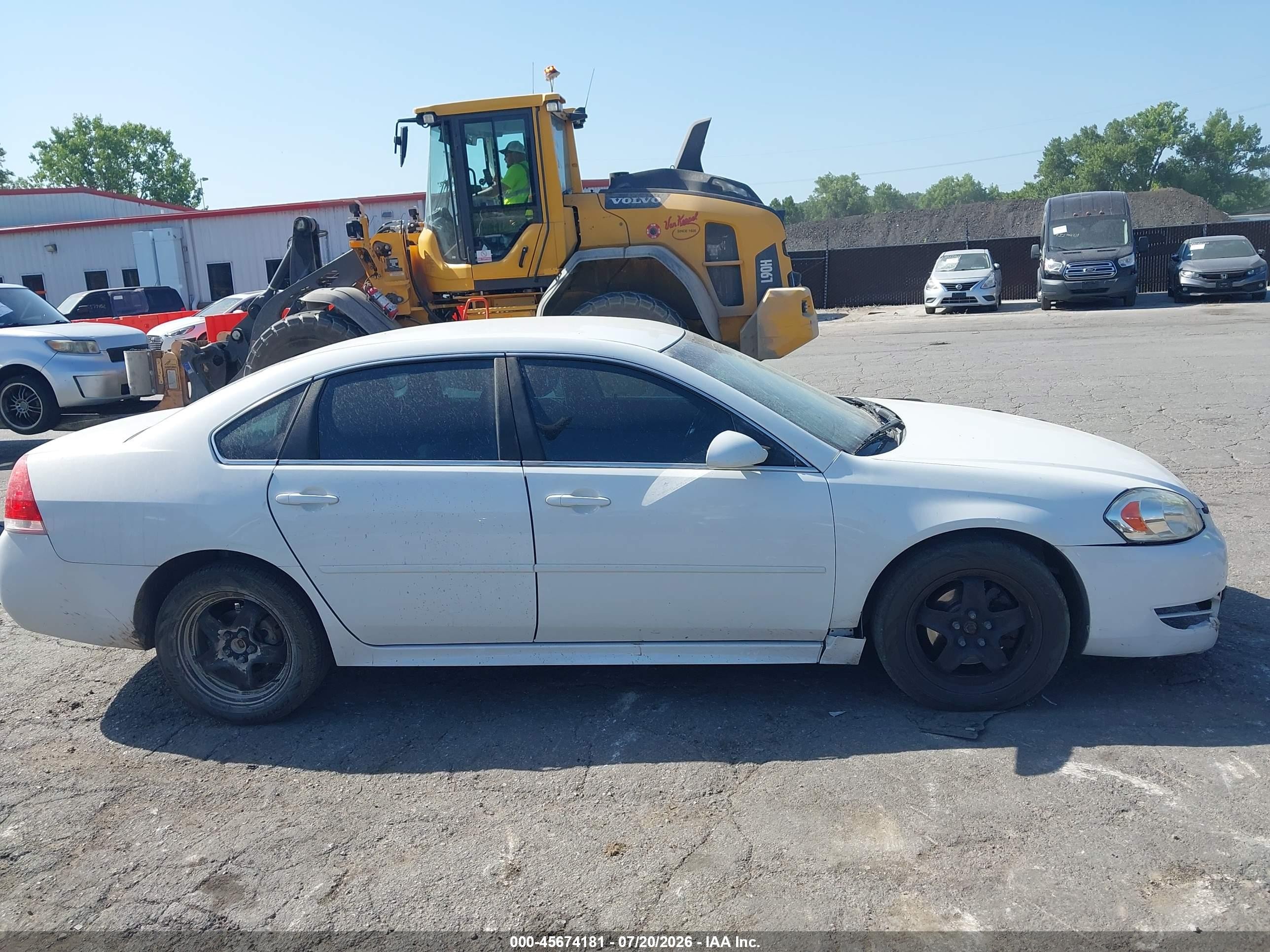 2011 Chevrolet Impala Ls White vin: 2G1WF5EK0B1214339
