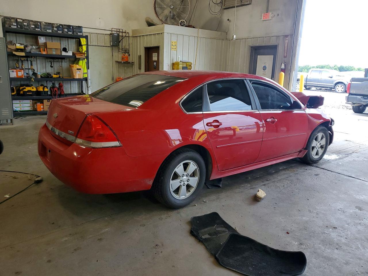 2011 Chevrolet Impala Ls Red vin: 2G1WF5EK1B1123368