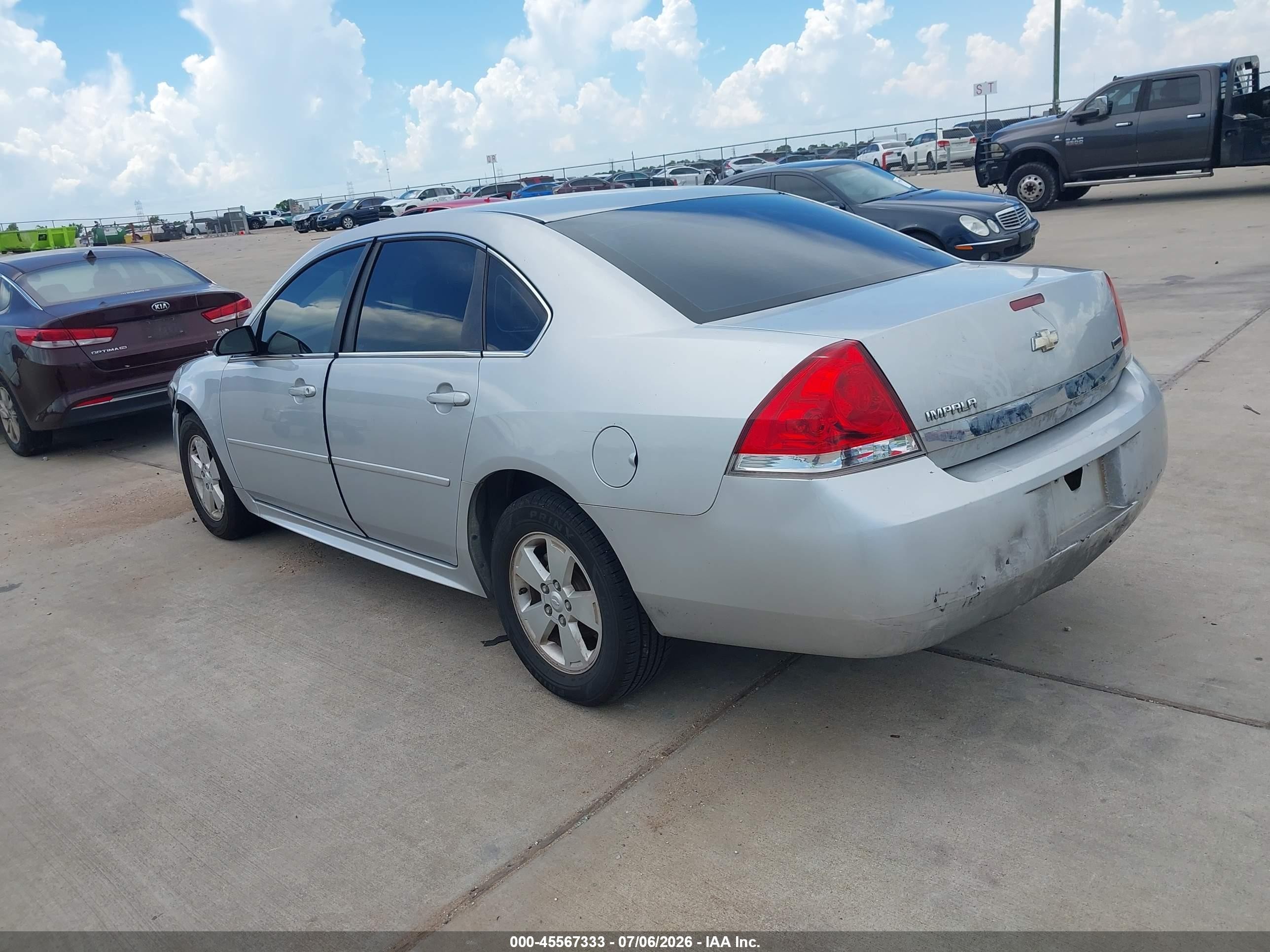 2011 Chevrolet Impala Ls Silver vin: 2G1WF5EK1B1123774