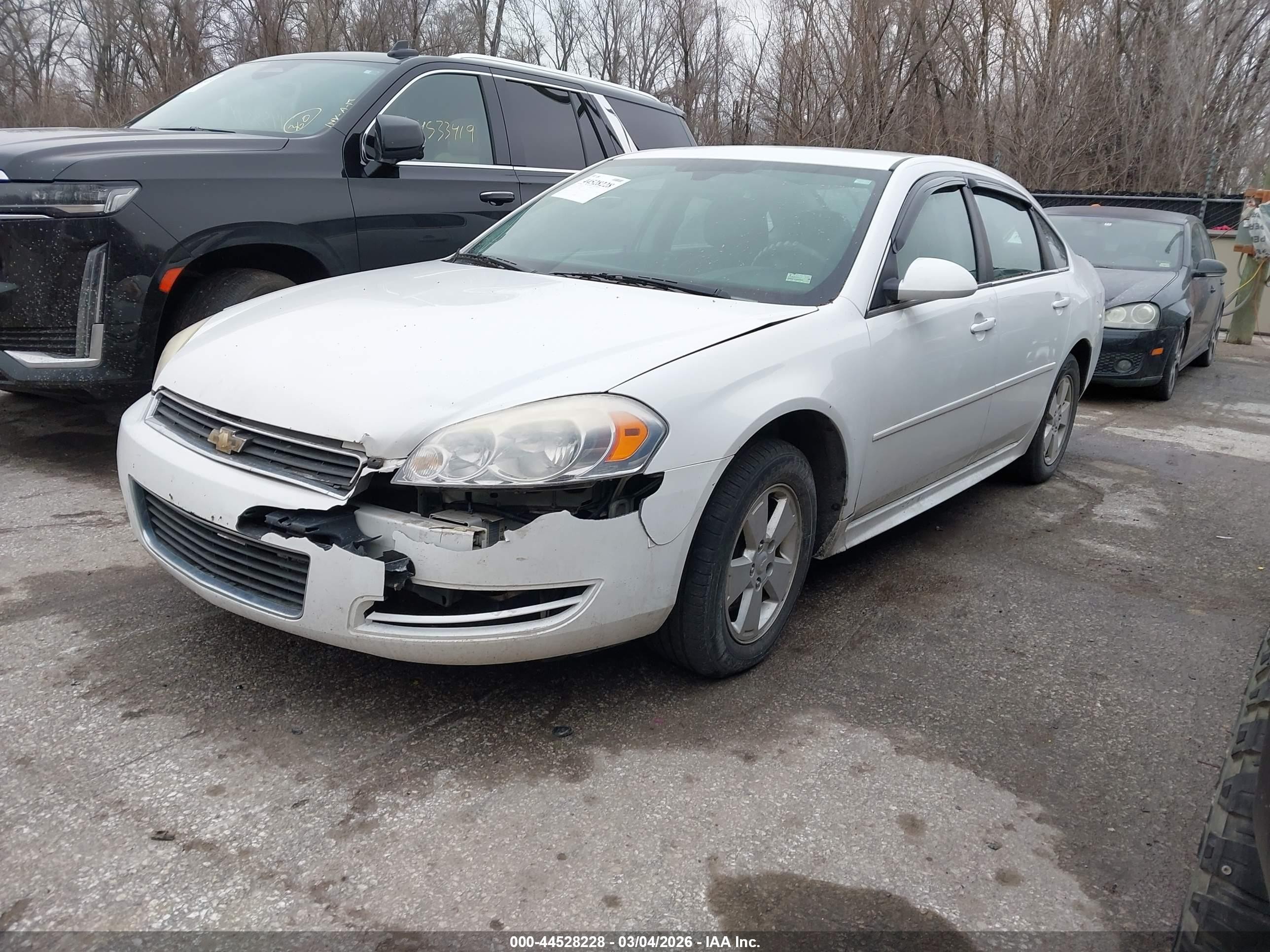2011 Chevrolet Impala Ls White vin: 2G1WF5EK1B1139098
