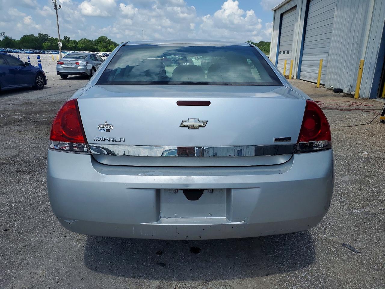 2011 Chevrolet Impala Ls Silver vin: 2G1WF5EK1B1278809