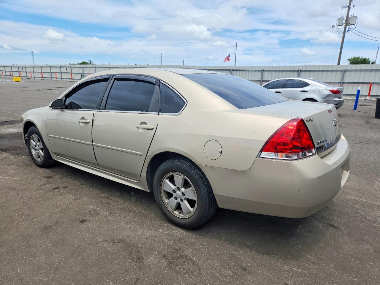2011 Chevrolet Impala Ls Gold vin: 2G1WF5EK3B1136641