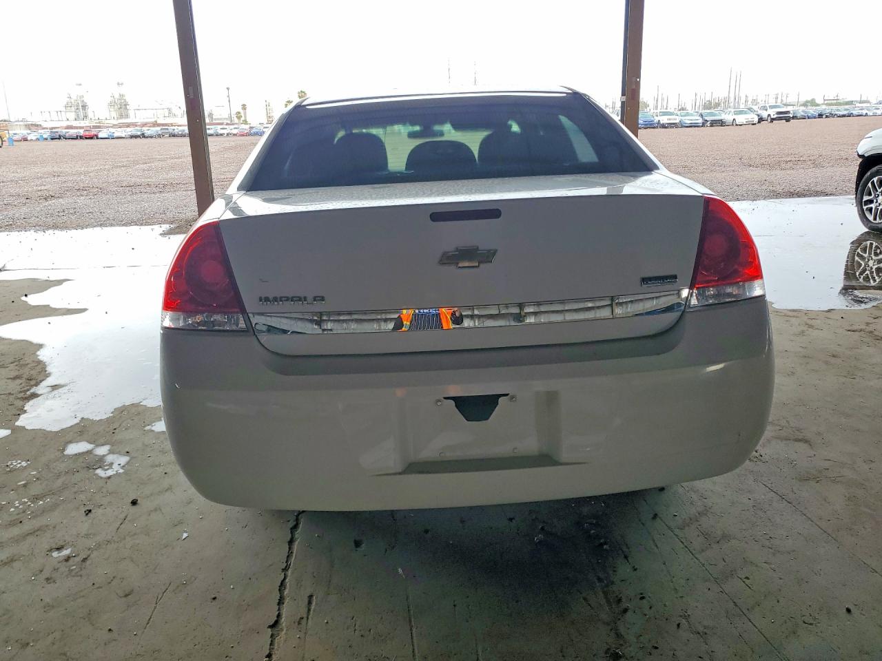 2011 Chevrolet Impala Ls White vin: 2G1WF5EK3B1242958