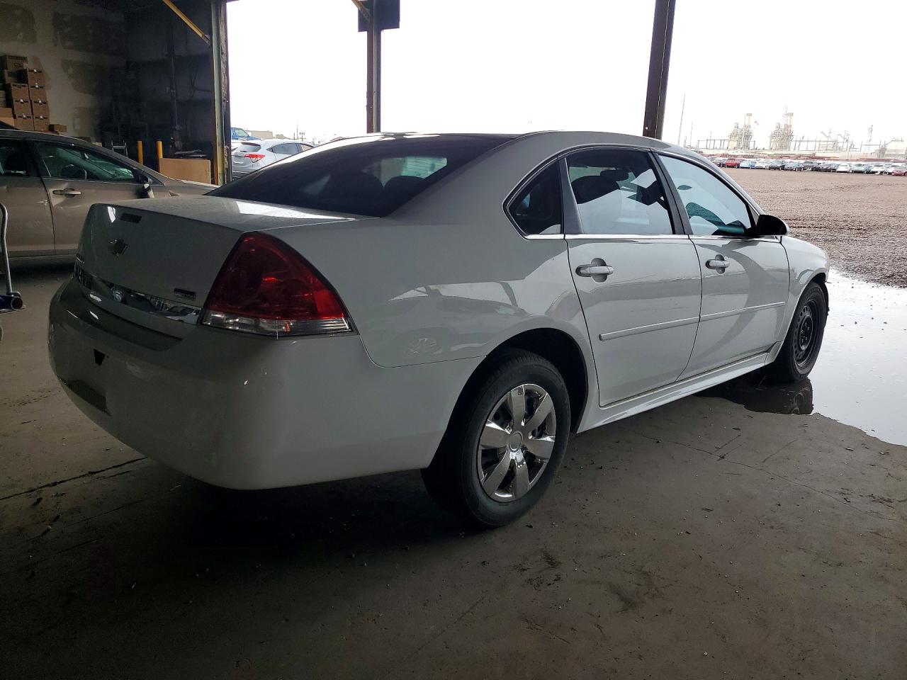 2011 Chevrolet Impala Ls White vin: 2G1WF5EK3B1242958