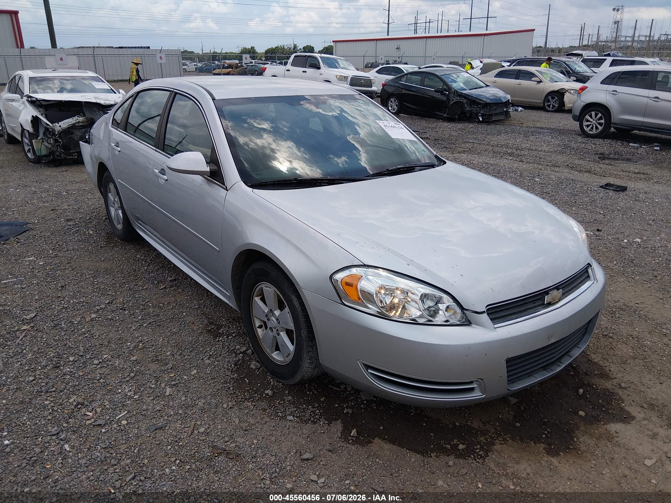 2011 Chevrolet Impala Ls Silver vin: 2G1WF5EK4B1153206