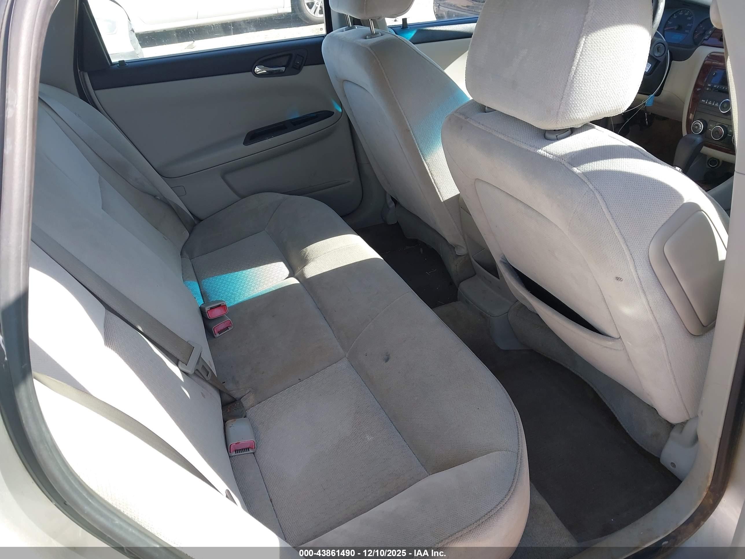 2011 Chevrolet Impala Ls Silver vin: 2G1WF5EK4B1233623