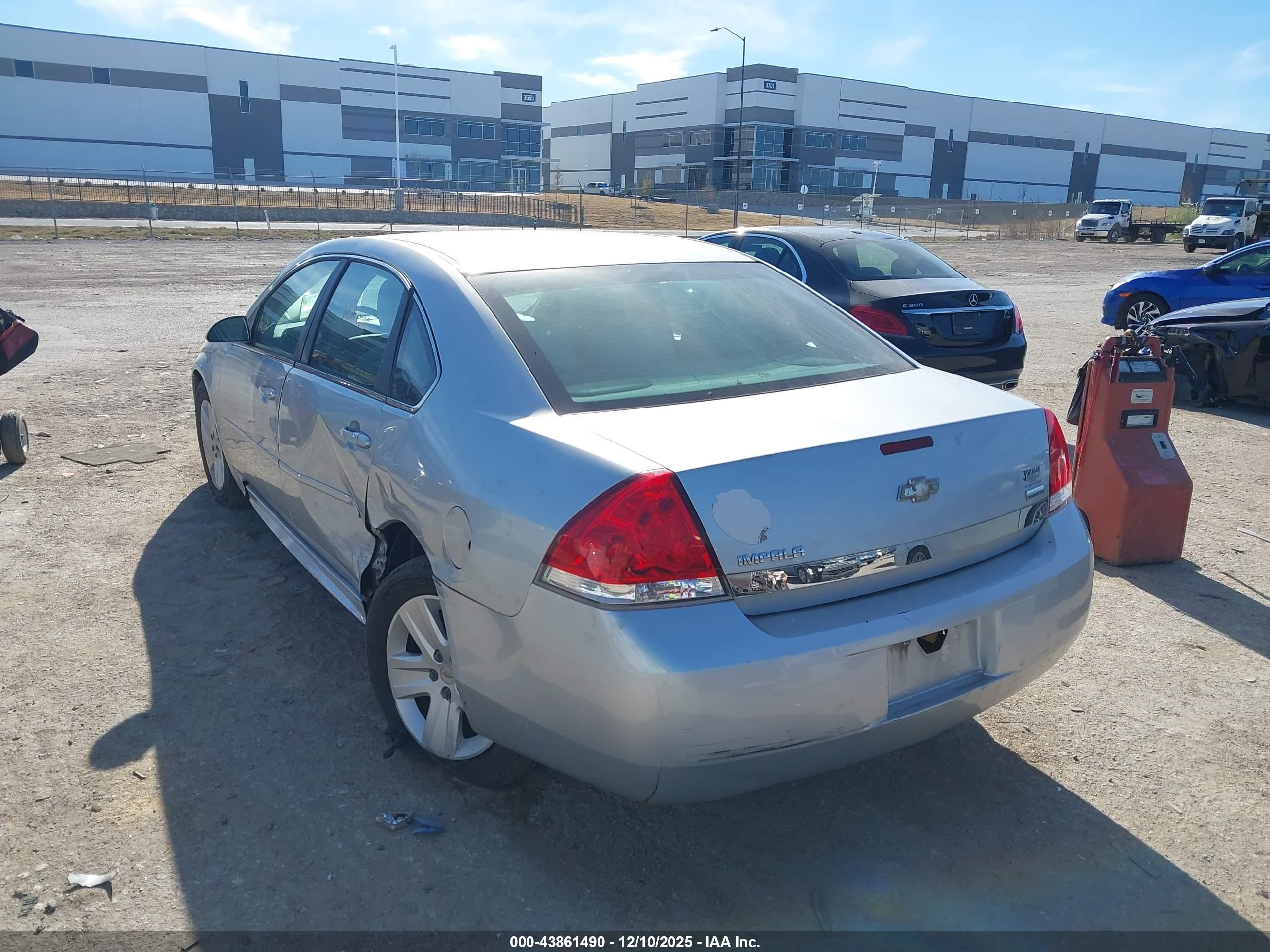 2011 Chevrolet Impala Ls Silver vin: 2G1WF5EK4B1233623
