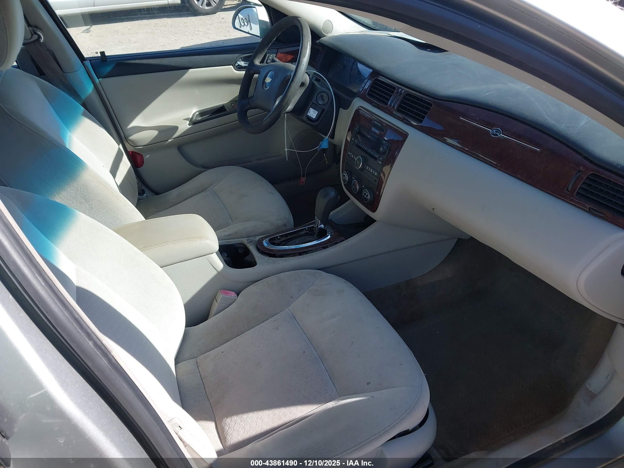 2011 Chevrolet Impala Ls Silver vin: 2G1WF5EK4B1233623