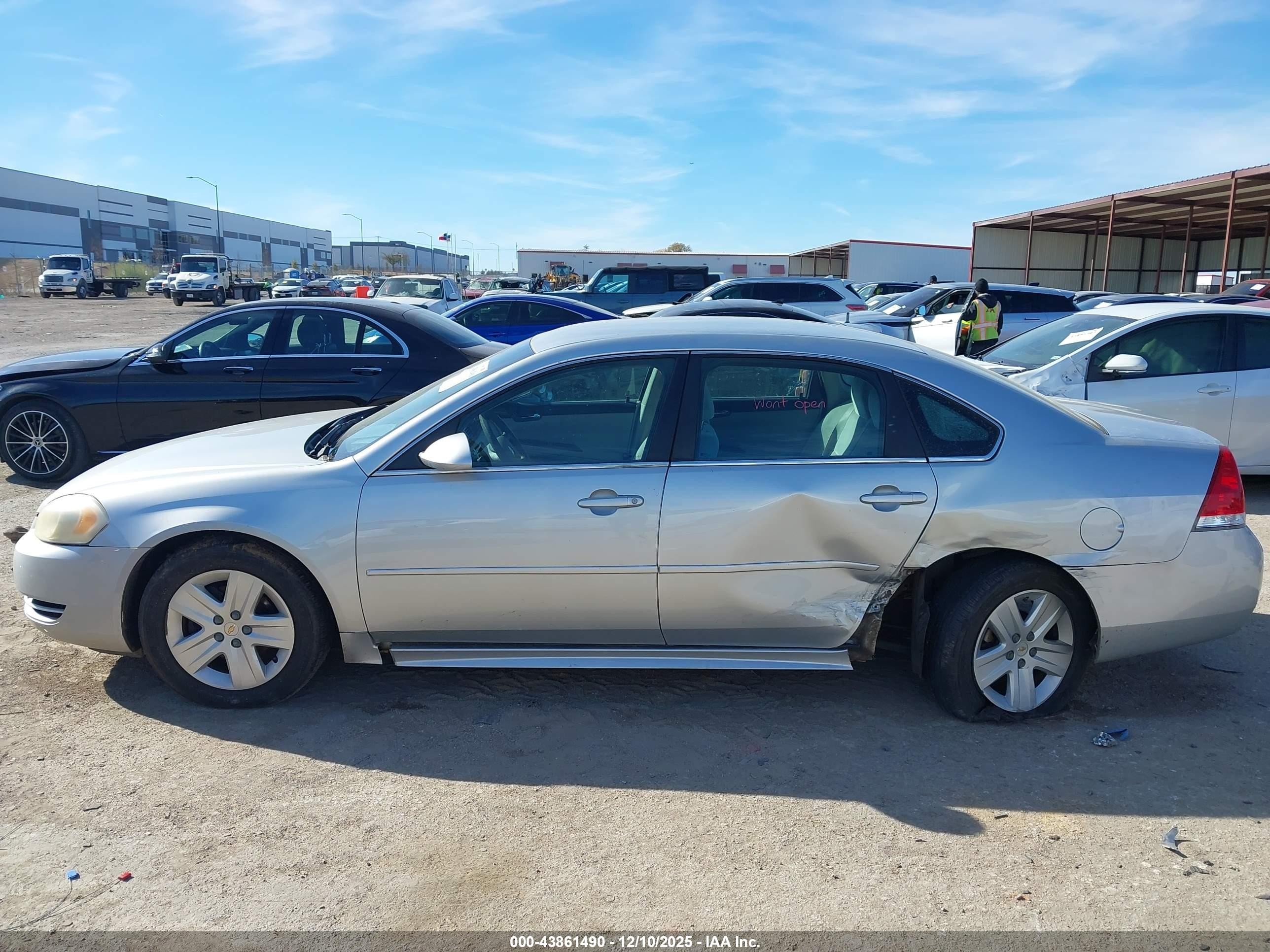 2011 Chevrolet Impala Ls Silver vin: 2G1WF5EK4B1233623