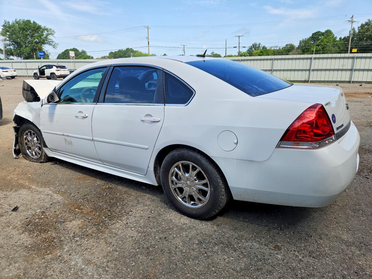2011 Chevrolet Impala Ls White vin: 2G1WF5EK6B1314705