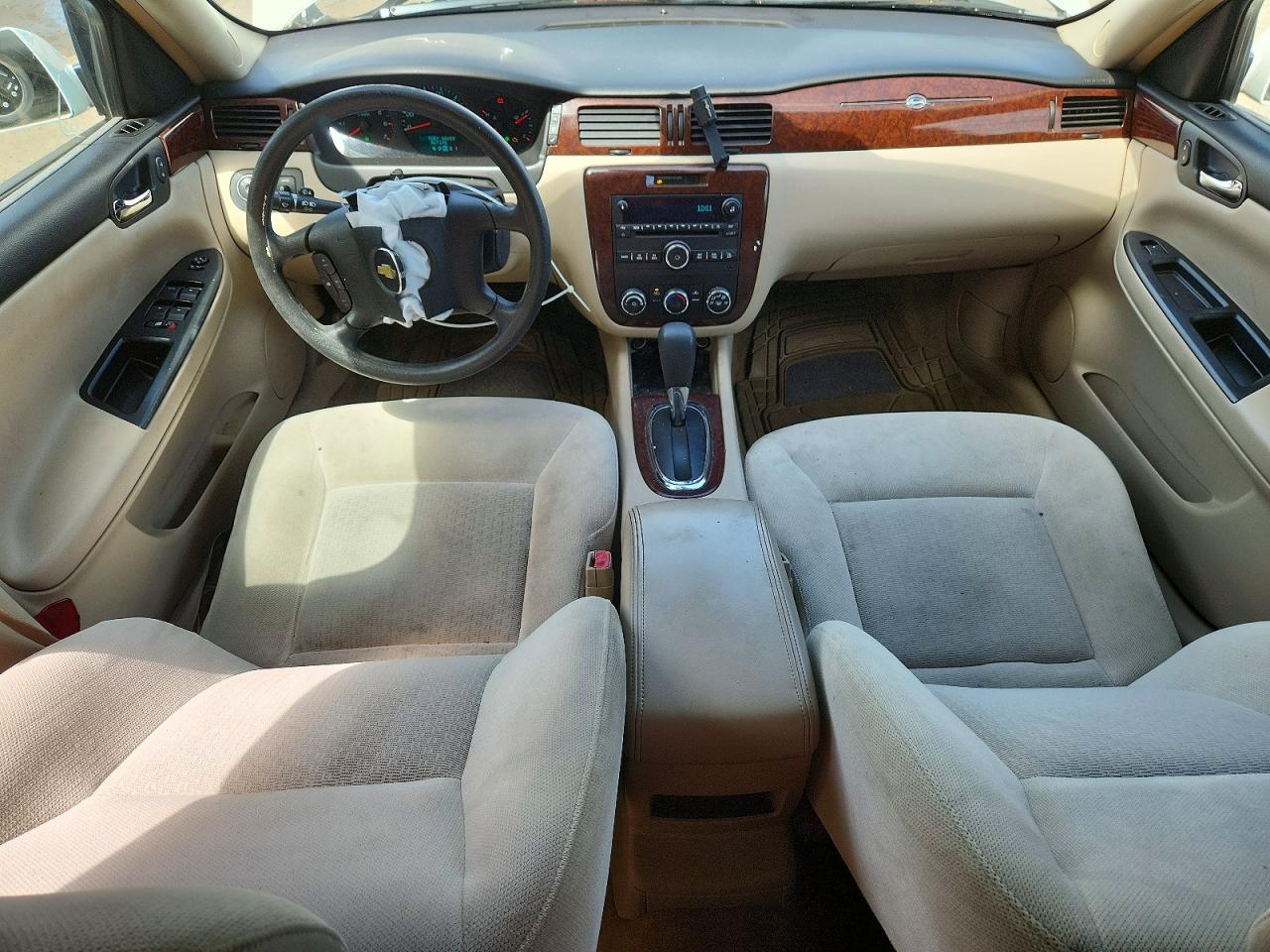 2011 Chevrolet Impala Ls White vin: 2G1WF5EK6B1314705