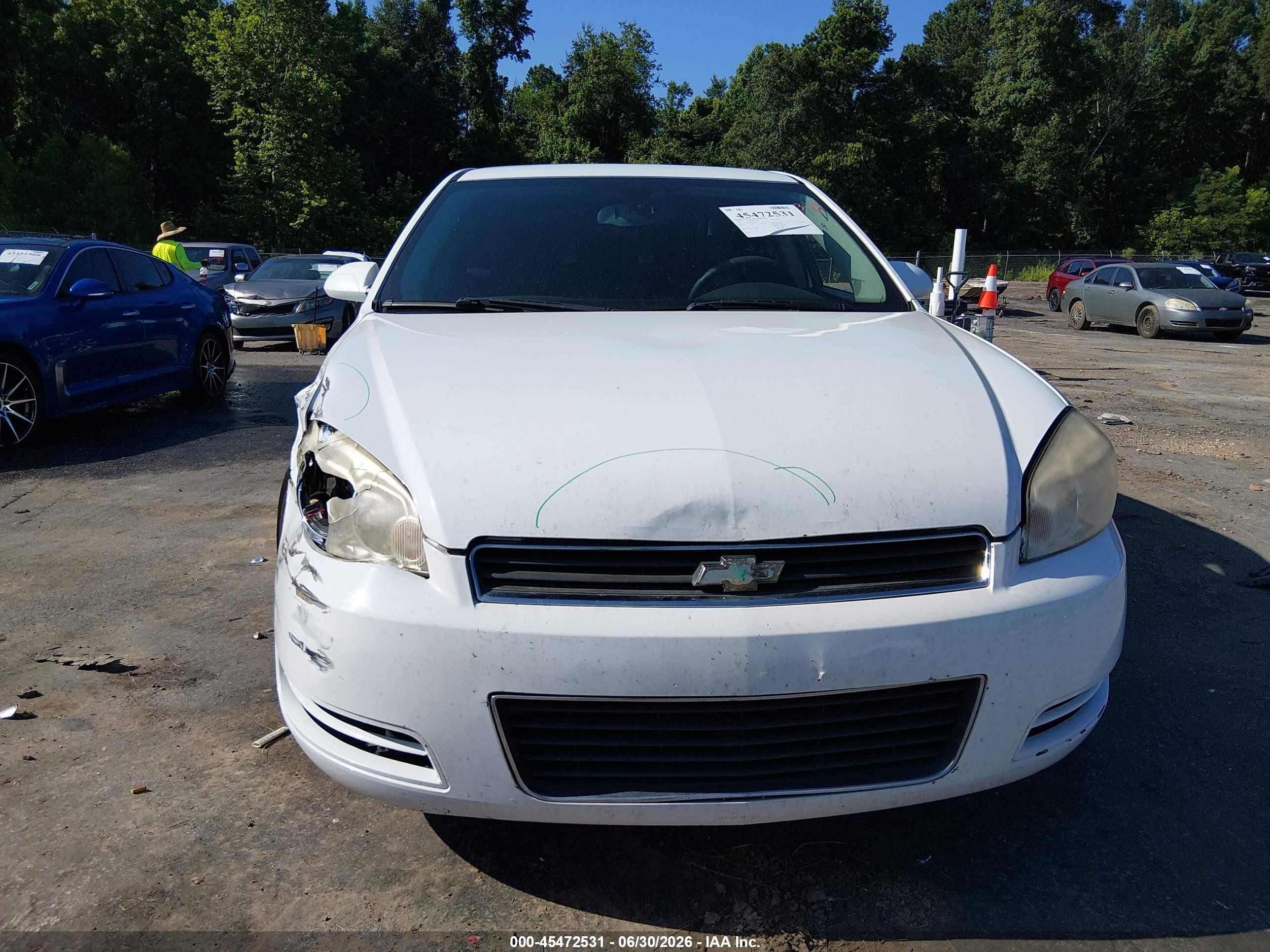2011 Chevrolet Impala Ls White vin: 2G1WF5EK7B1127067