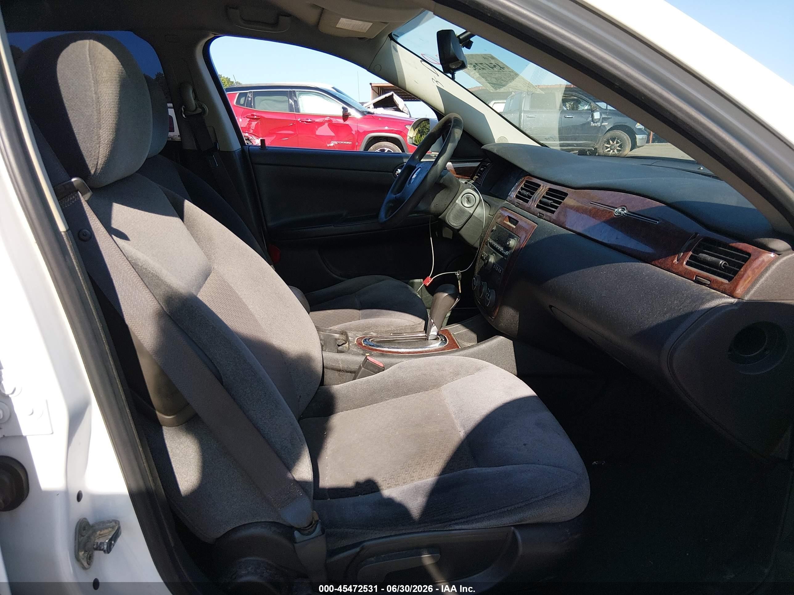 2011 Chevrolet Impala Ls White vin: 2G1WF5EK7B1127067