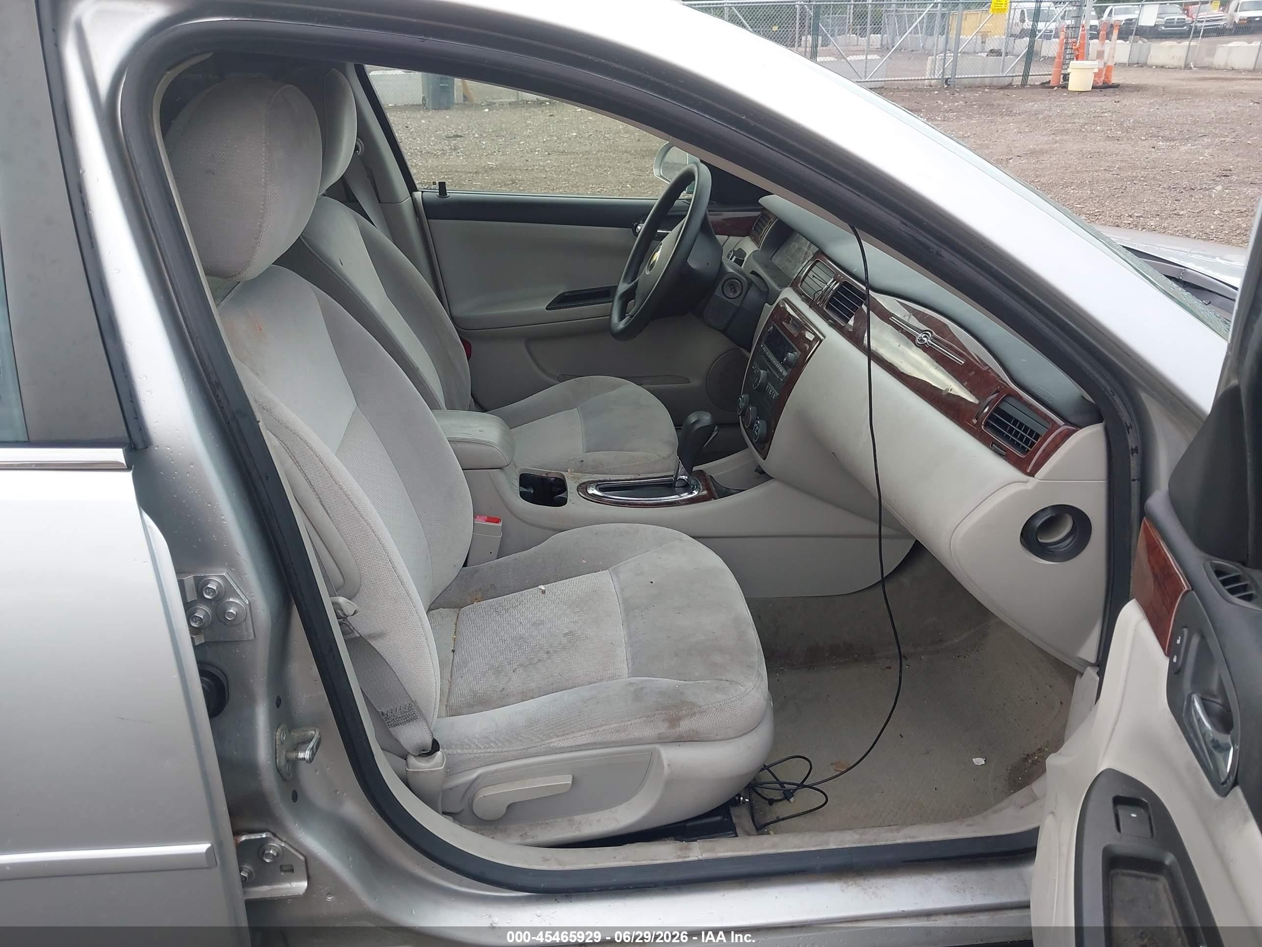 2011 Chevrolet Impala Ls Silver vin: 2G1WF5EK7B1224981