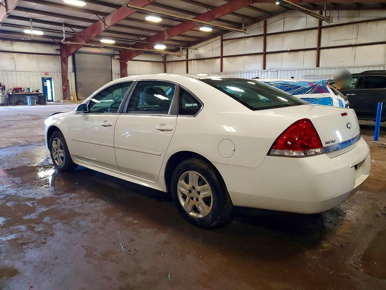 2011 Chevrolet Impala Ls White vin: 2G1WF5EK8B1310171