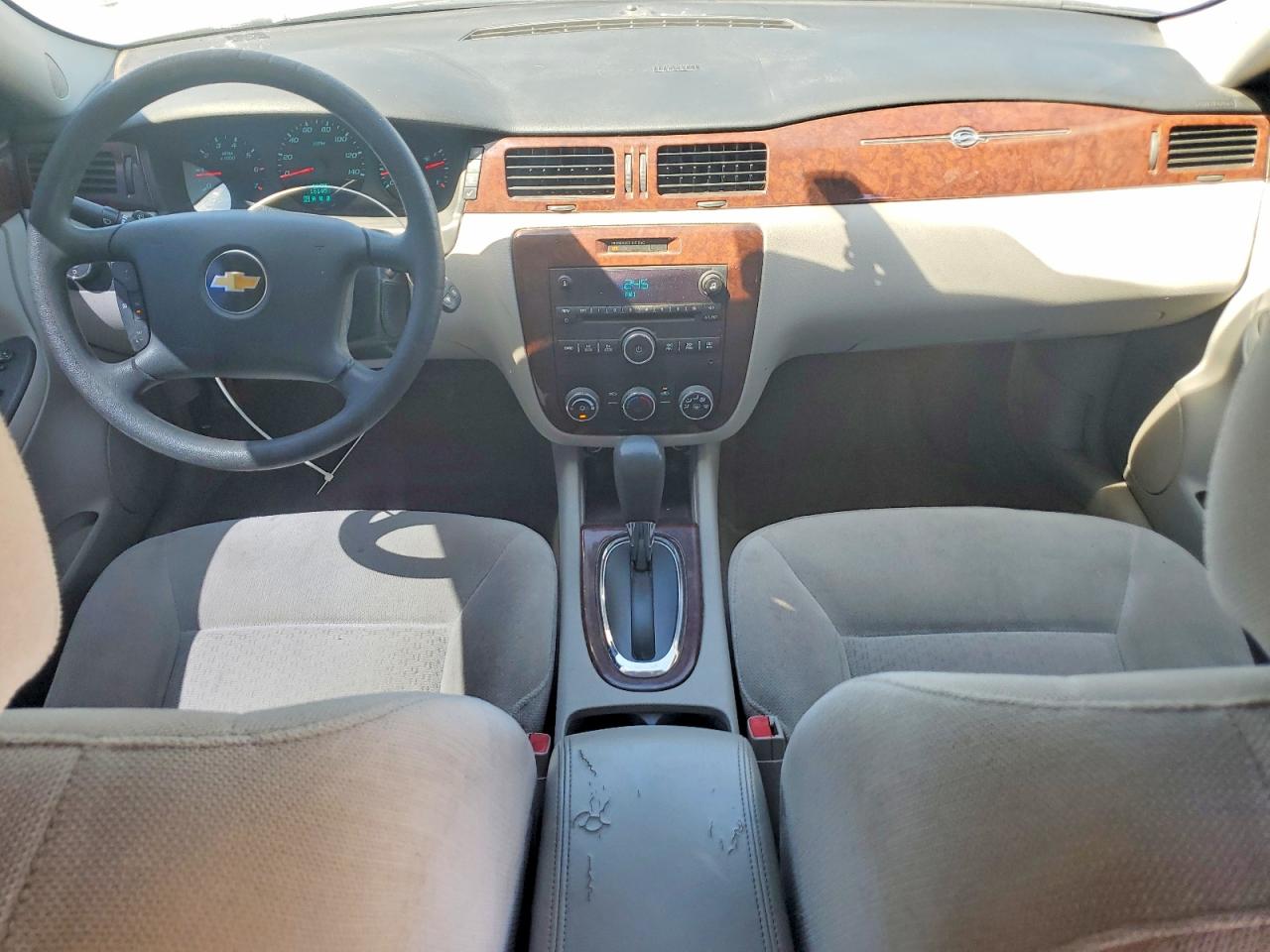 2011 Chevrolet Impala Ls Белый vin: 2G1WF5EK9B1170261