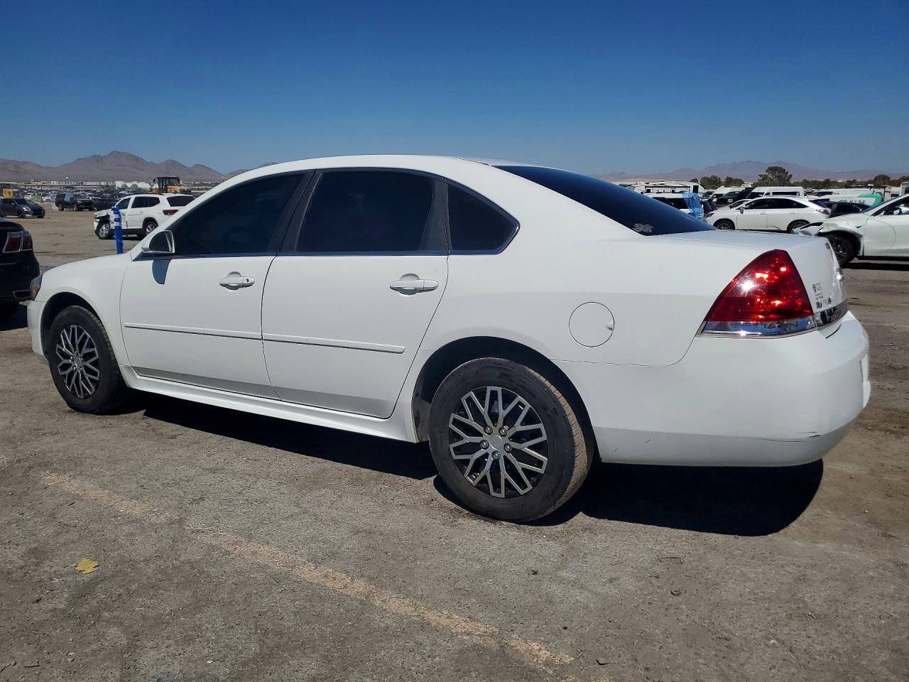 2011 Chevrolet Impala Ls Белый vin: 2G1WF5EK9B1170261