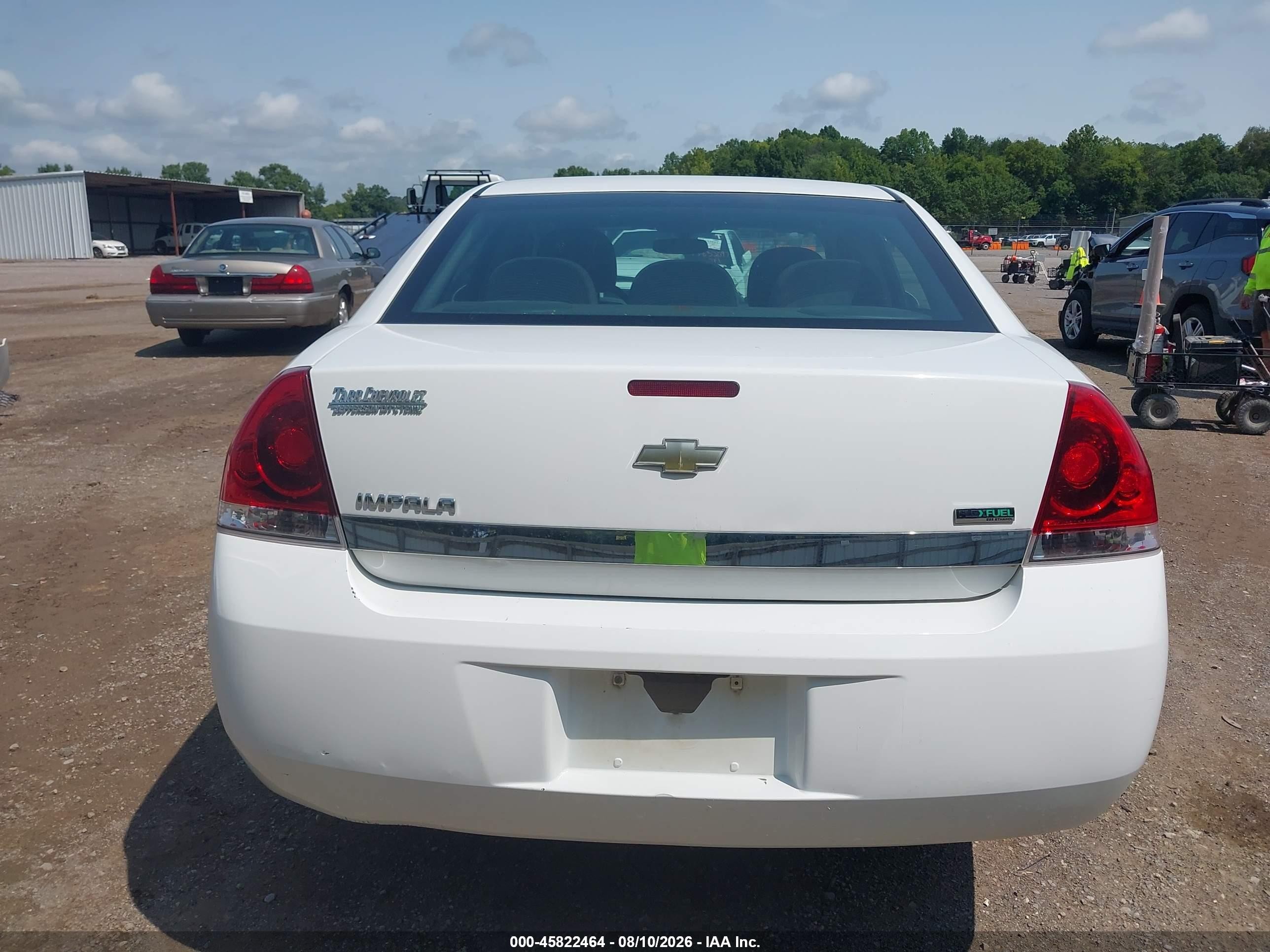 2011 Chevrolet Impala Ls White vin: 2G1WF5EKXB1125426