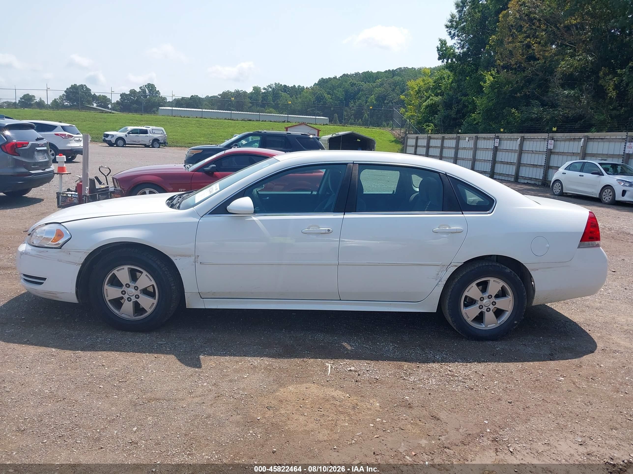 2011 Chevrolet Impala Ls White vin: 2G1WF5EKXB1125426
