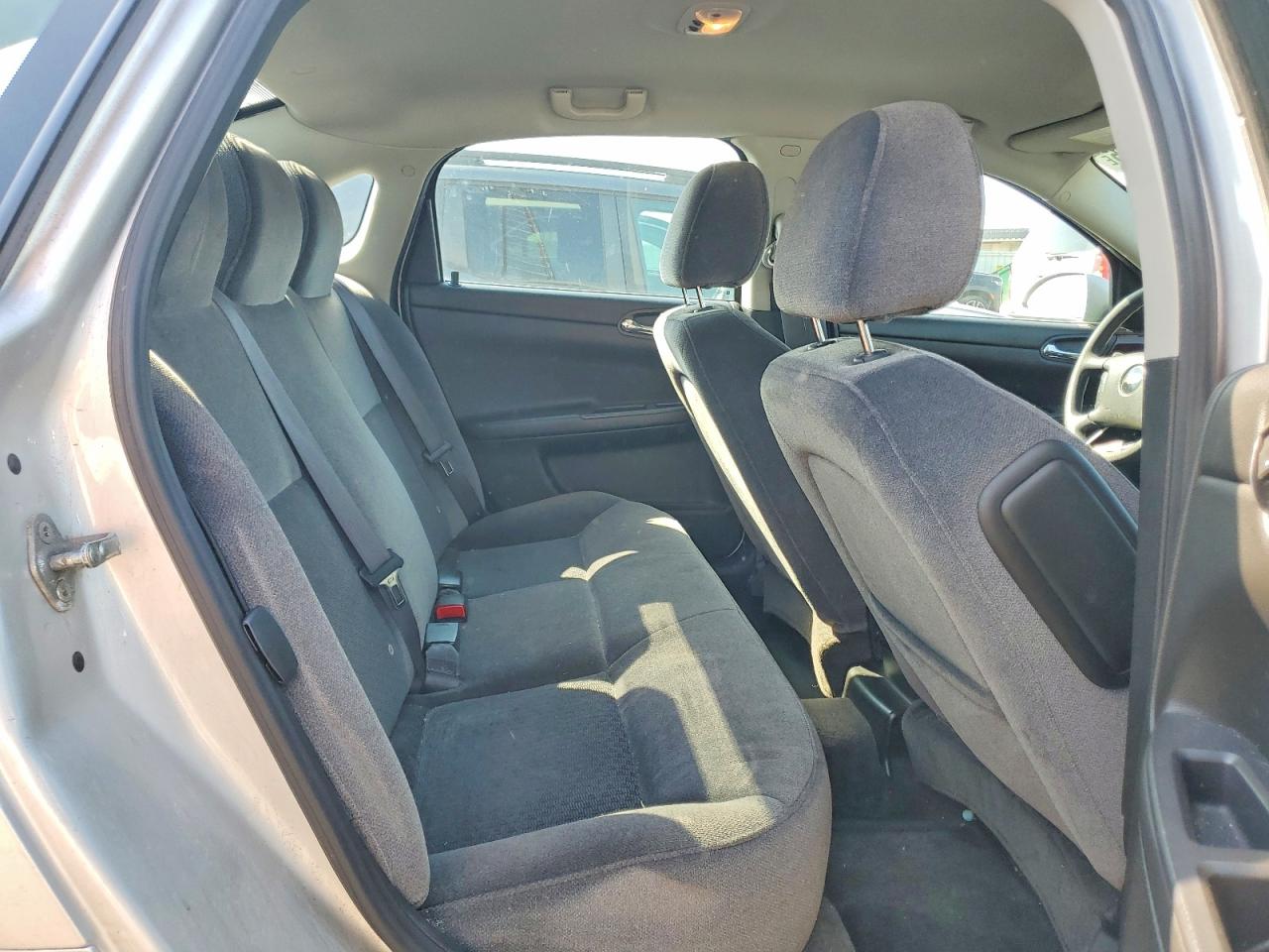 2011 Chevrolet Impala Ls Silver vin: 2G1WF5EKXB1161066