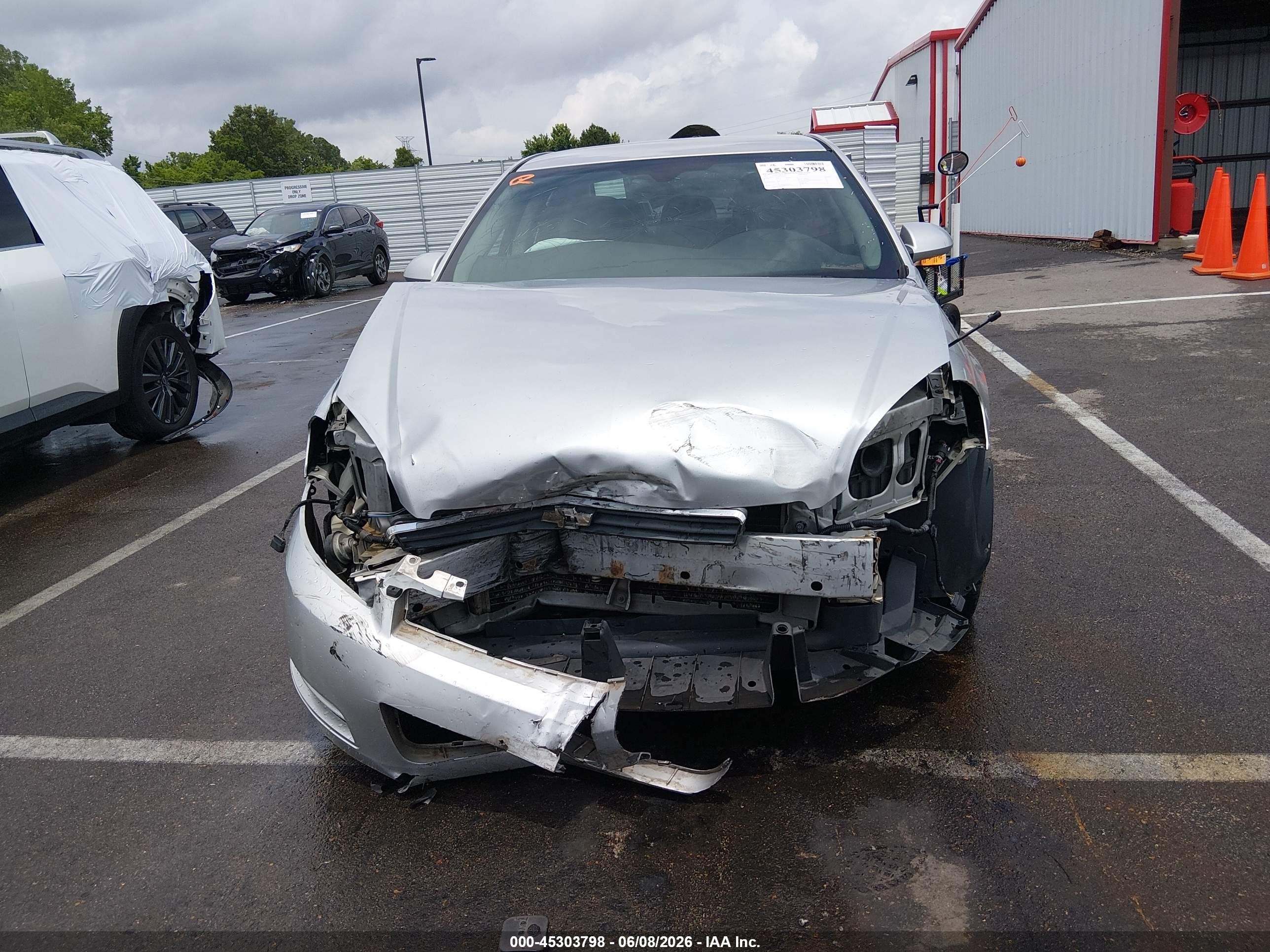 2011 Chevrolet Impala Ls Silver vin: 2G1WF5EKXB1253357