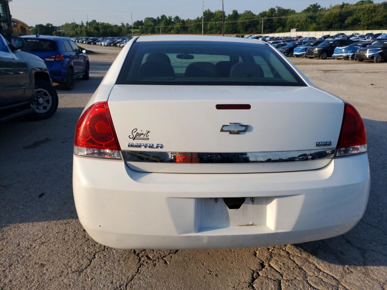 2011 Chevrolet Impala Ls White vin: 2G1WF5EKXB1268165