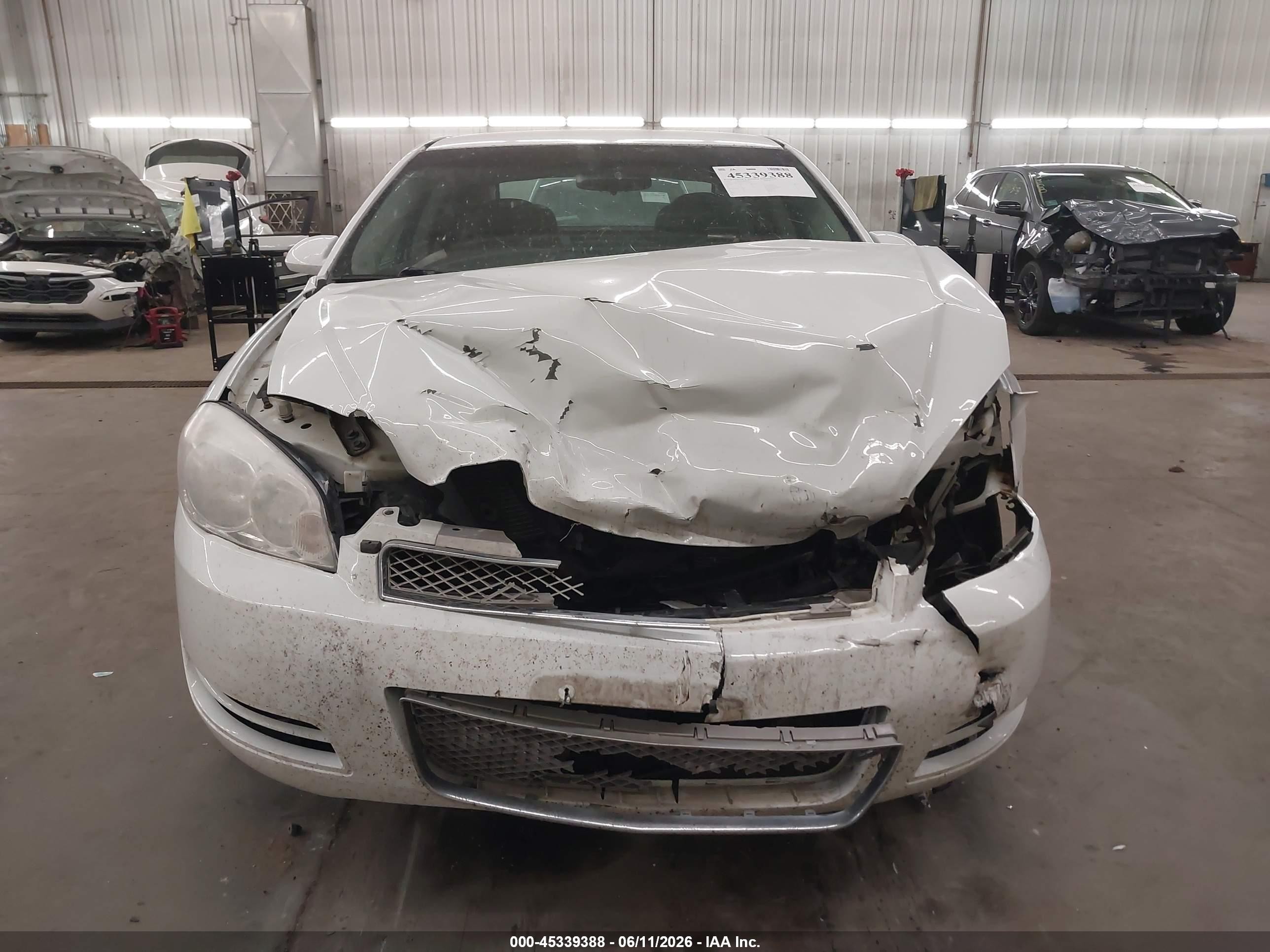 2012 Chevrolet Impala Lt White vin: 2G1WG5E34C1317920