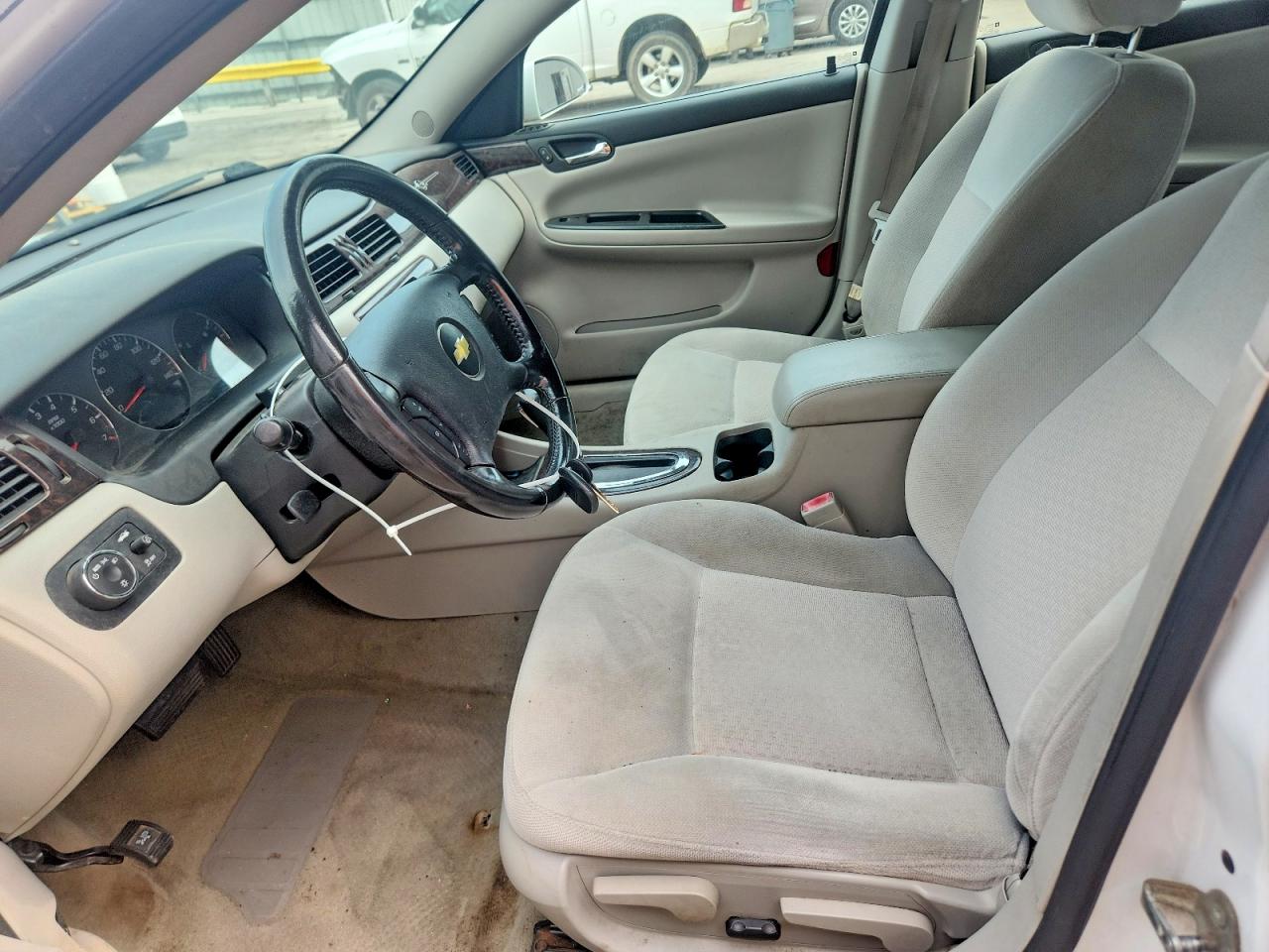 2012 Chevrolet Impala Lt White vin: 2G1WG5E35C1124384