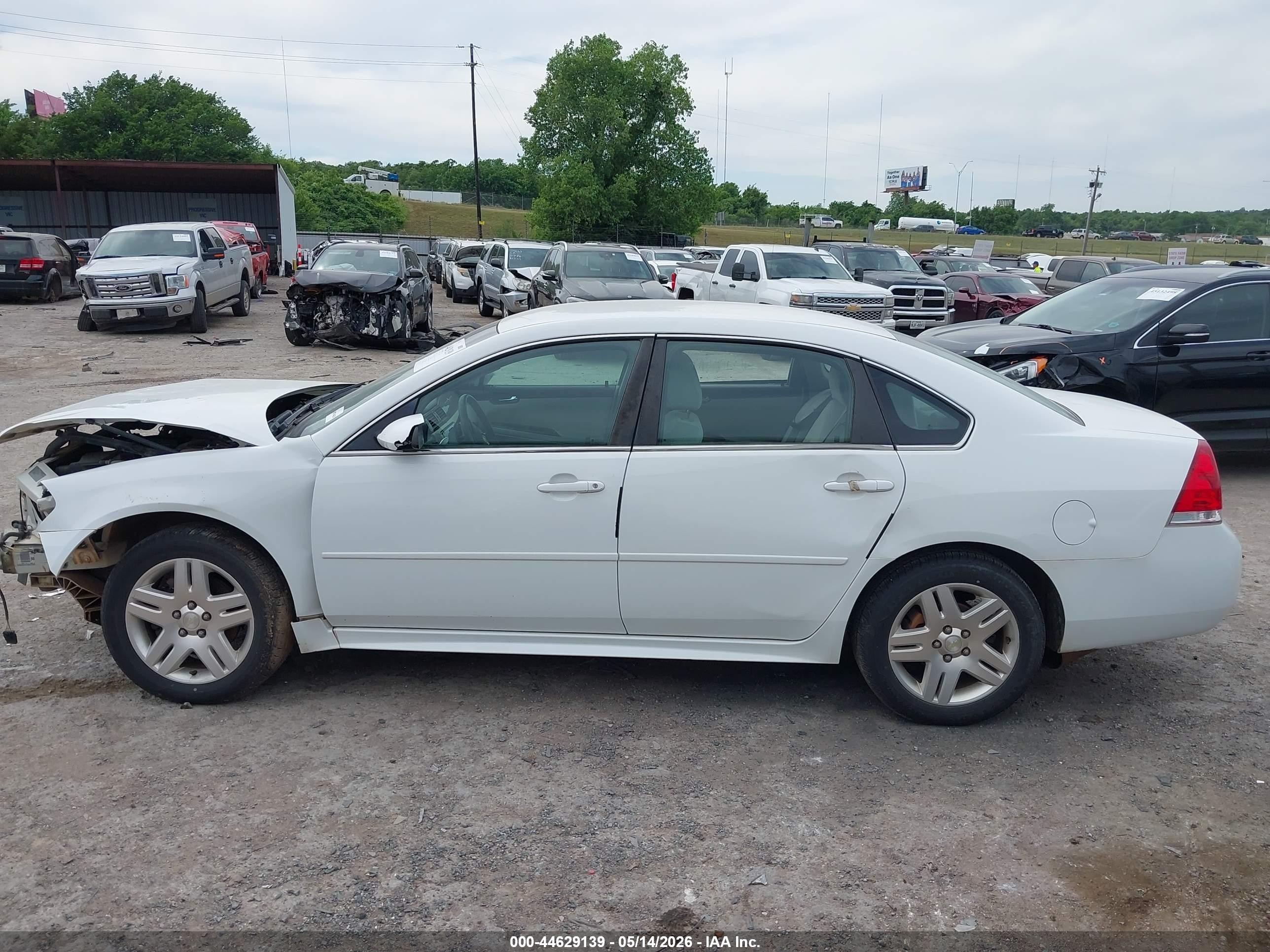 2012 Chevrolet Impala Lt White vin: 2G1WG5E38C1301882