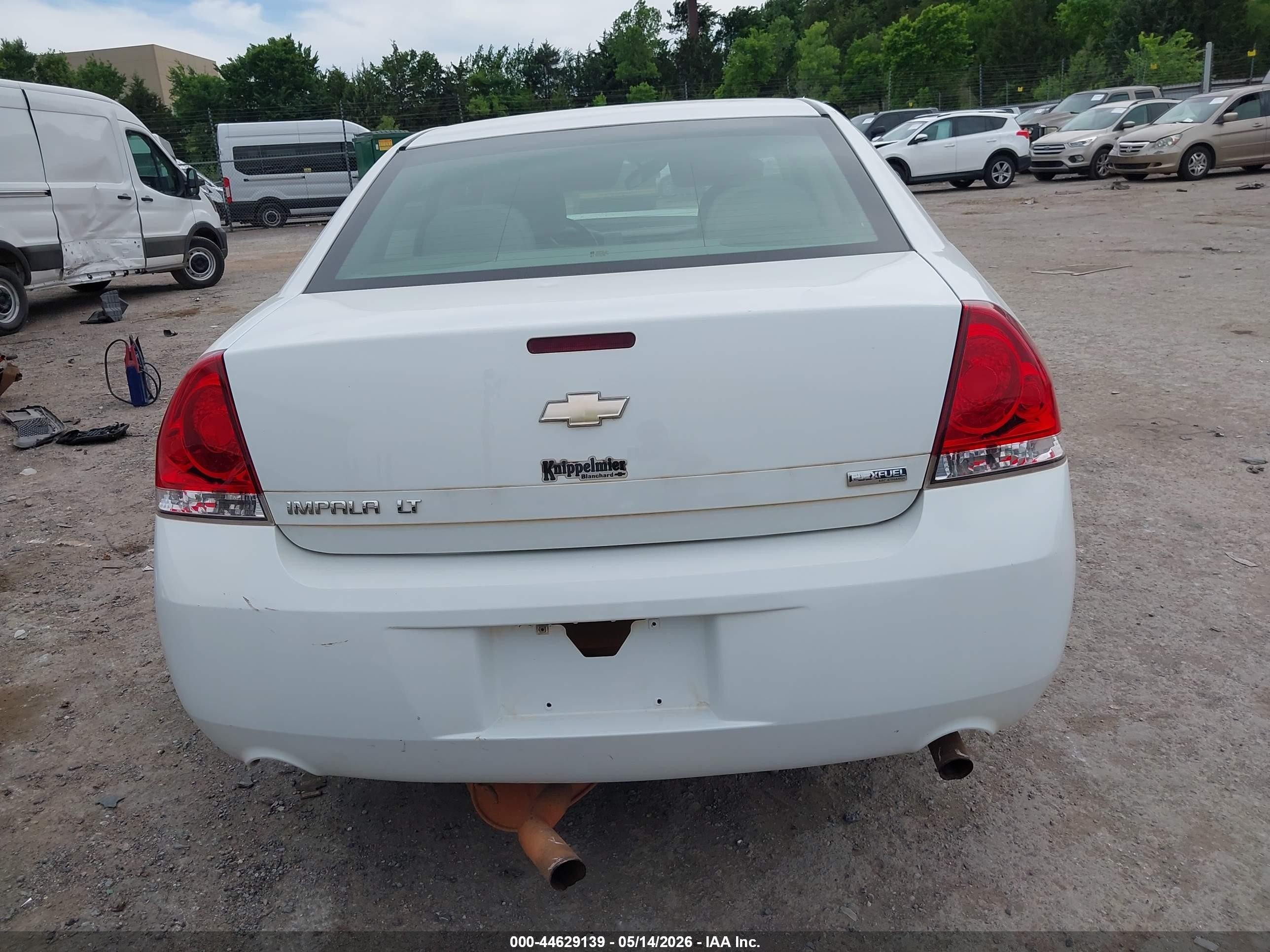 2012 Chevrolet Impala Lt White vin: 2G1WG5E38C1301882