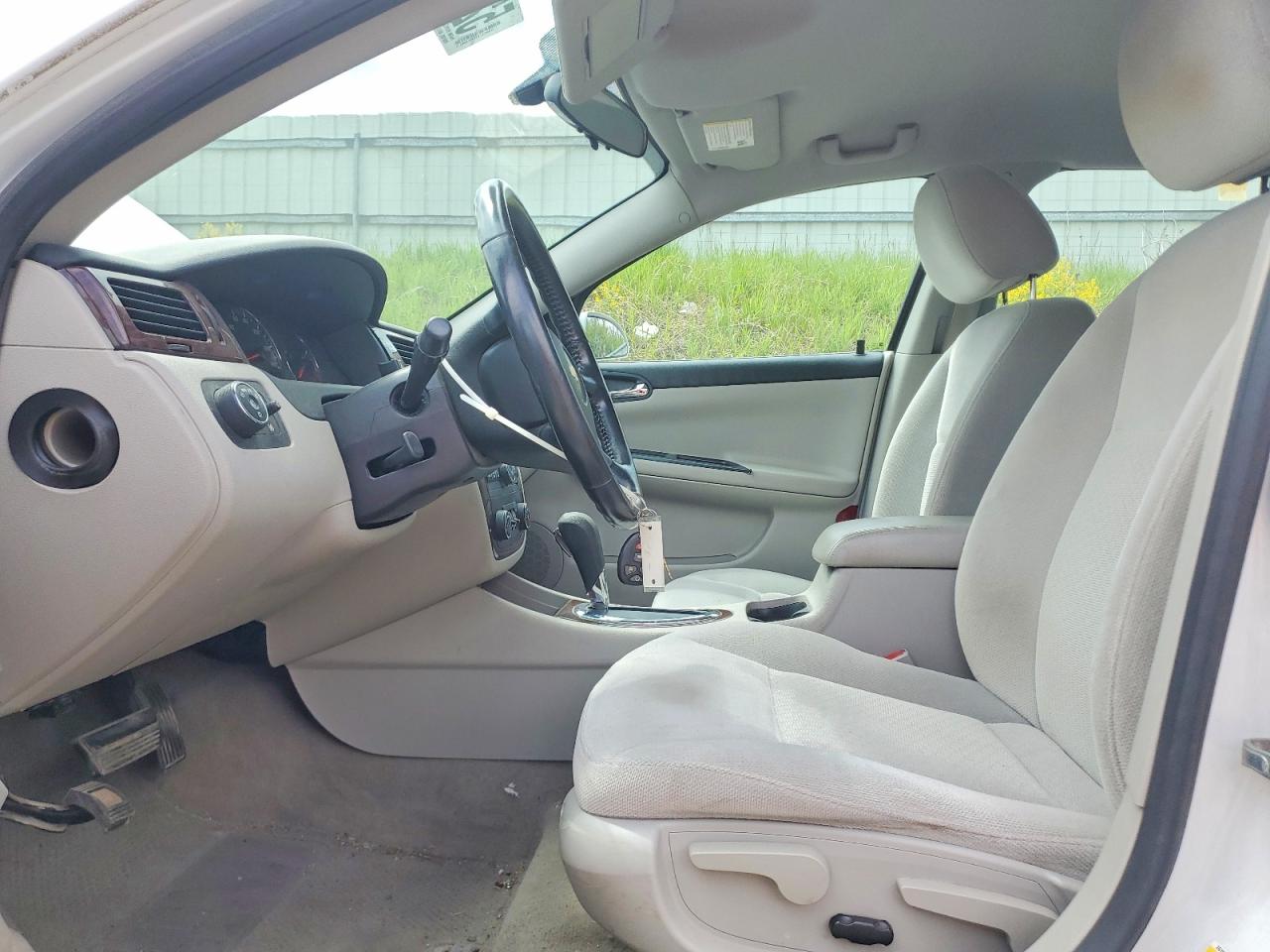 2011 Chevrolet Impala Lt White vin: 2G1WG5EK0B1294089