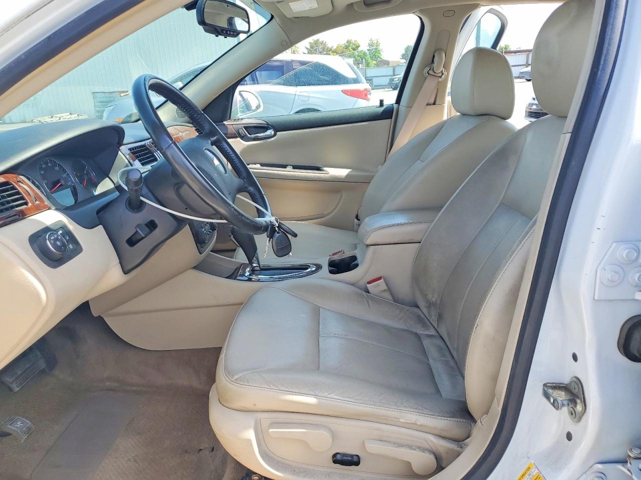 2011 Chevrolet Impala Lt White vin: 2G1WG5EK0B1305060