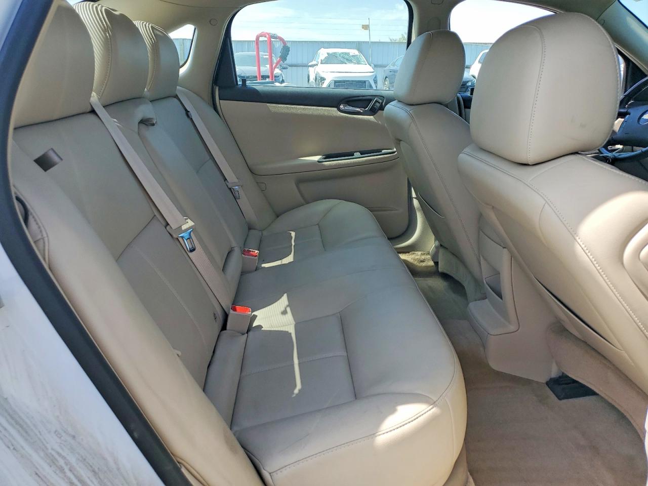 2011 Chevrolet Impala Lt White vin: 2G1WG5EK0B1305060
