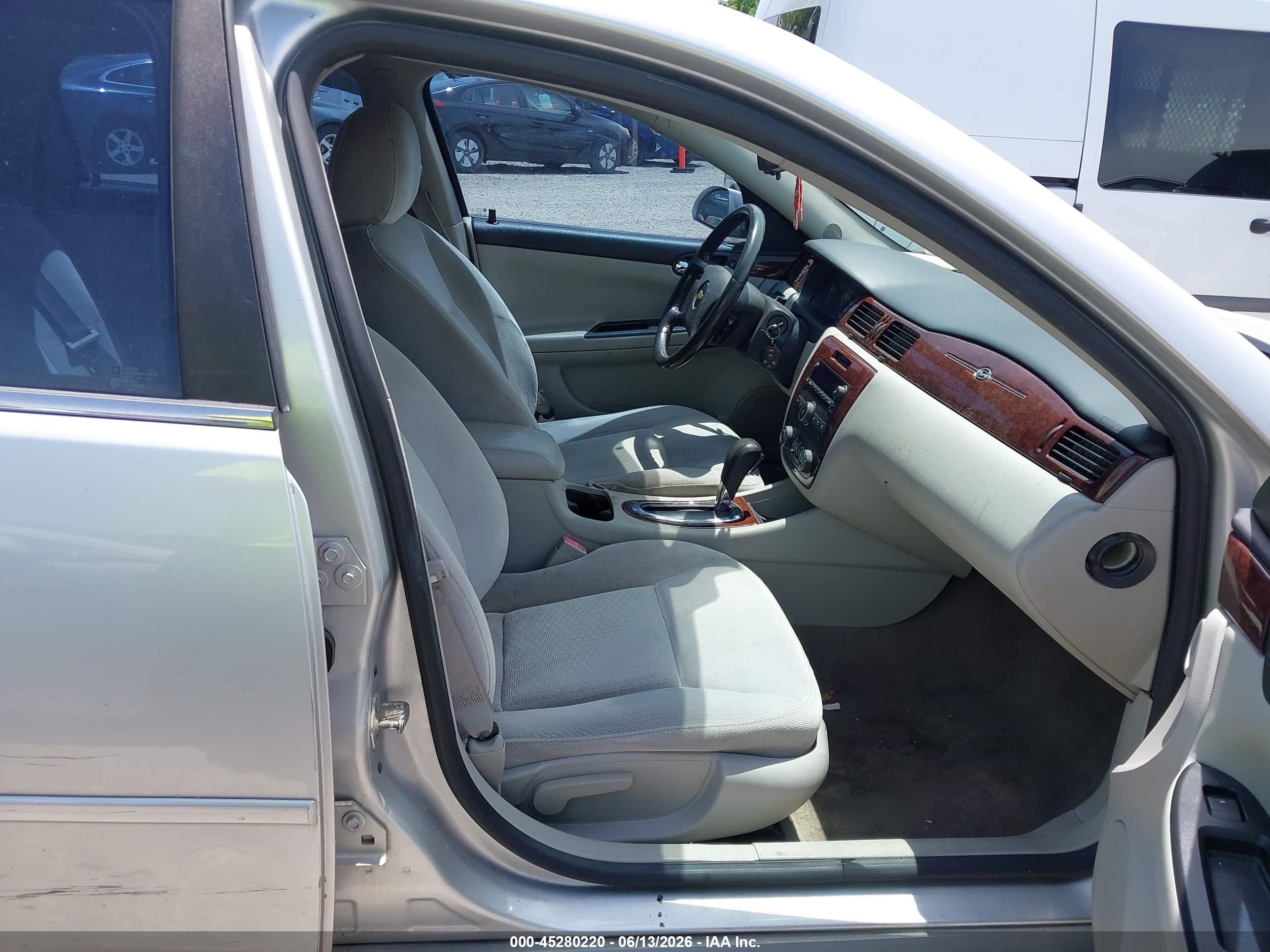 2011 Chevrolet Impala Lt Silver vin: 2G1WG5EK1B1313264