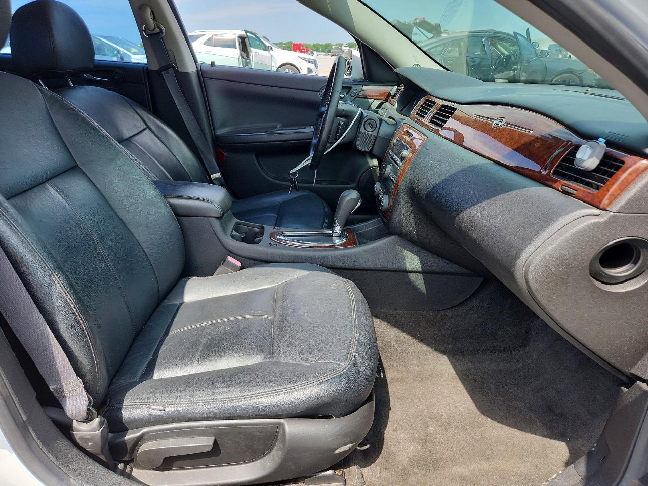 2011 Chevrolet Impala Lt White vin: 2G1WG5EK3B1126978