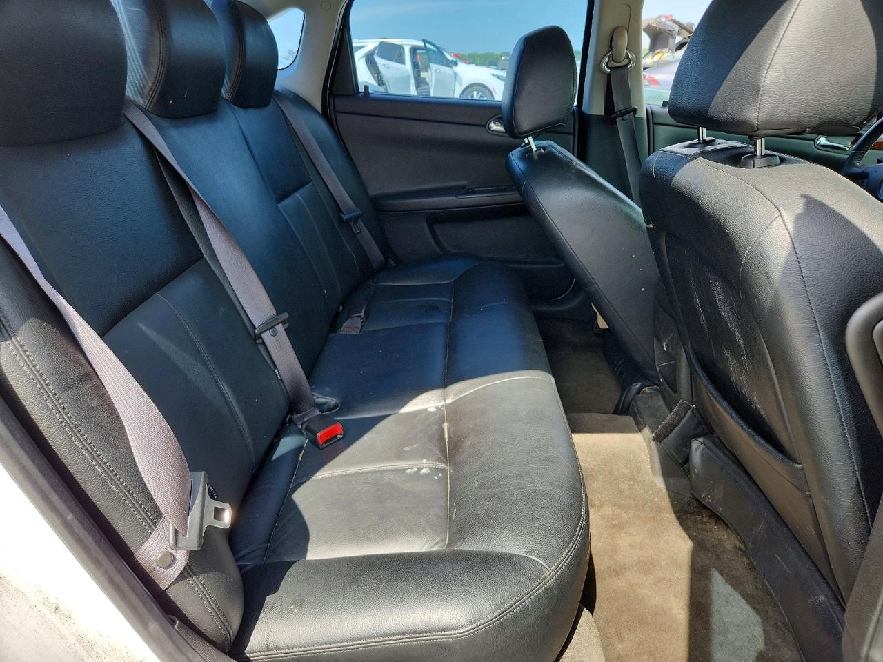 2011 Chevrolet Impala Lt White vin: 2G1WG5EK3B1126978