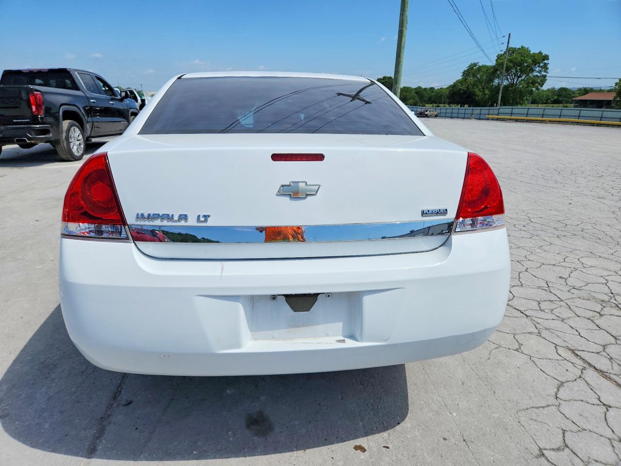 2011 Chevrolet Impala Lt White vin: 2G1WG5EK3B1126978