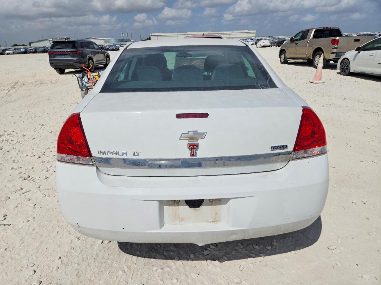 2011 Chevrolet Impala Lt Белый vin: 2G1WG5EK4B1238088