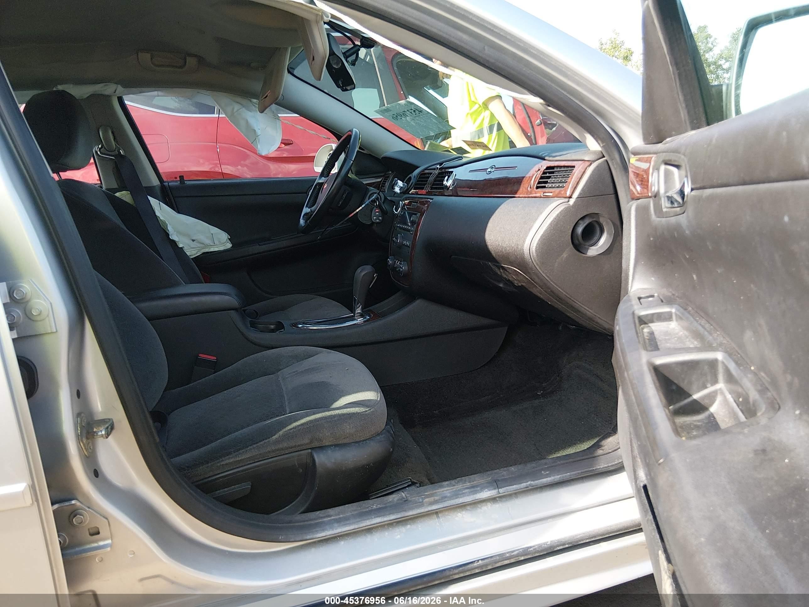 2011 Chevrolet Impala Lt Серебряный vin: 2G1WG5EK4B1298937