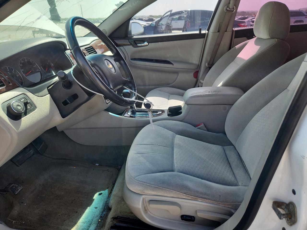 2011 Chevrolet Impala Lt White vin: 2G1WG5EK6B1217761