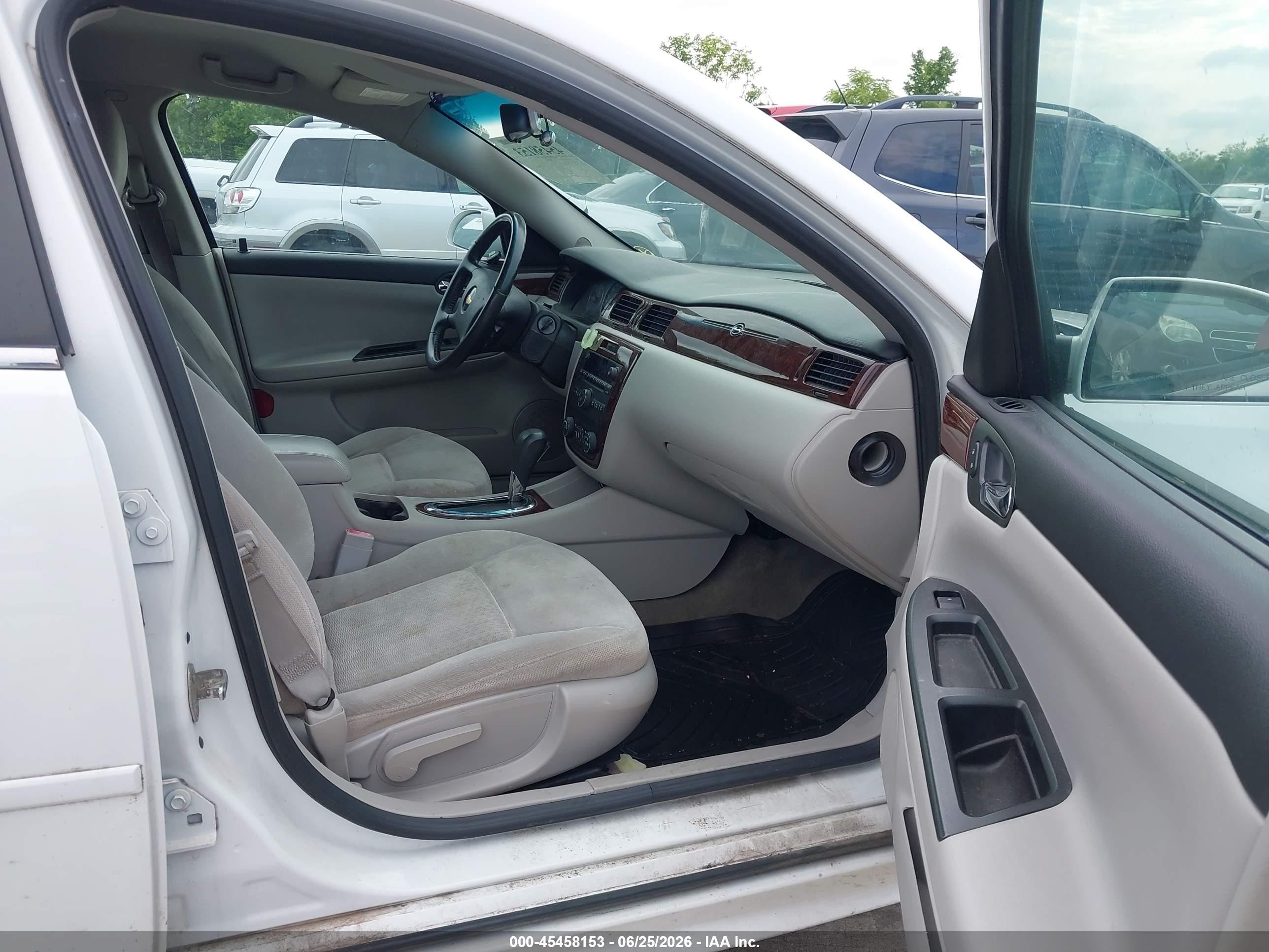 2011 Chevrolet Impala Lt White vin: 2G1WG5EK6B1242479