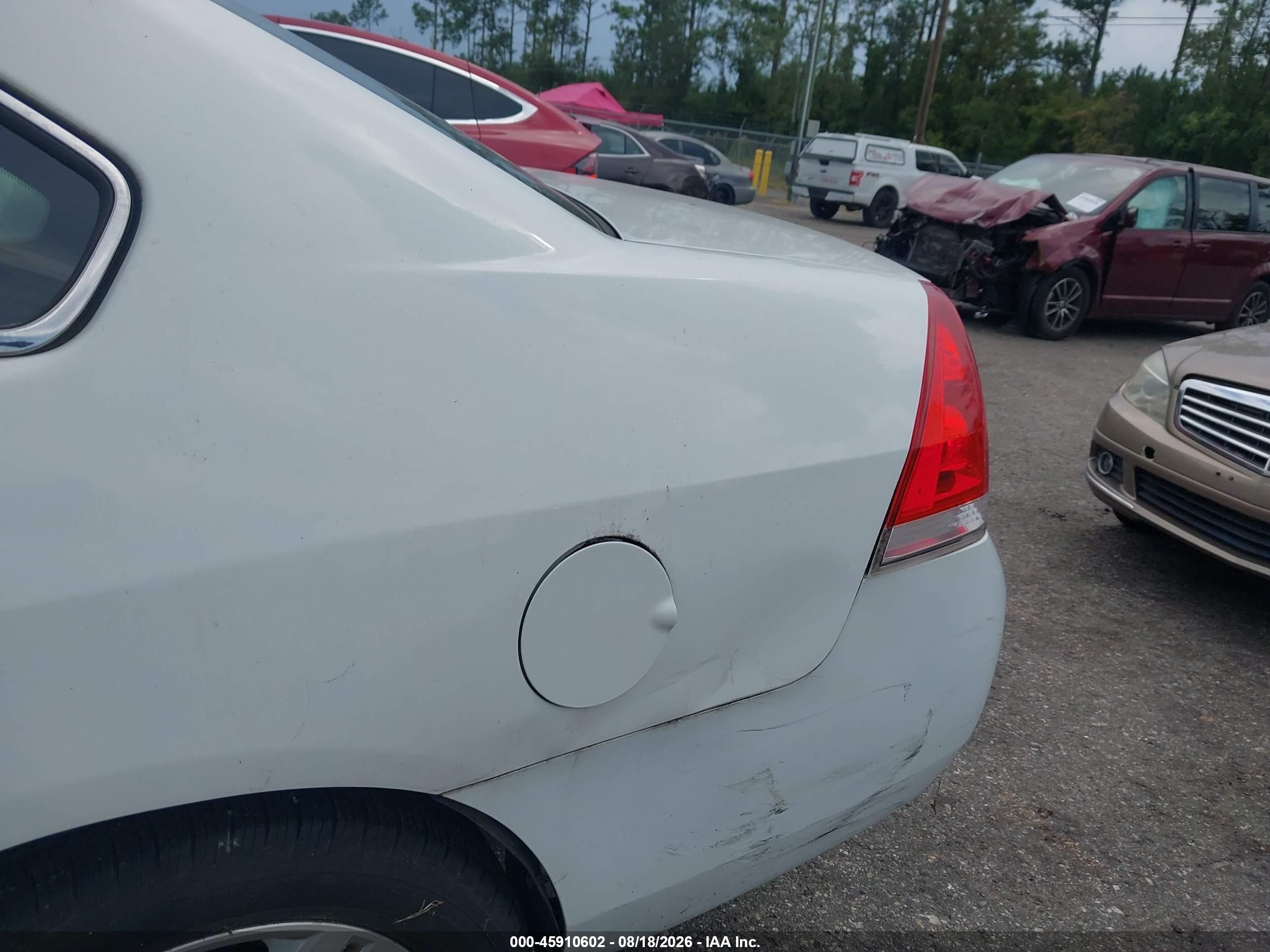 2011 Chevrolet Impala Lt White vin: 2G1WG5EK6B1333302