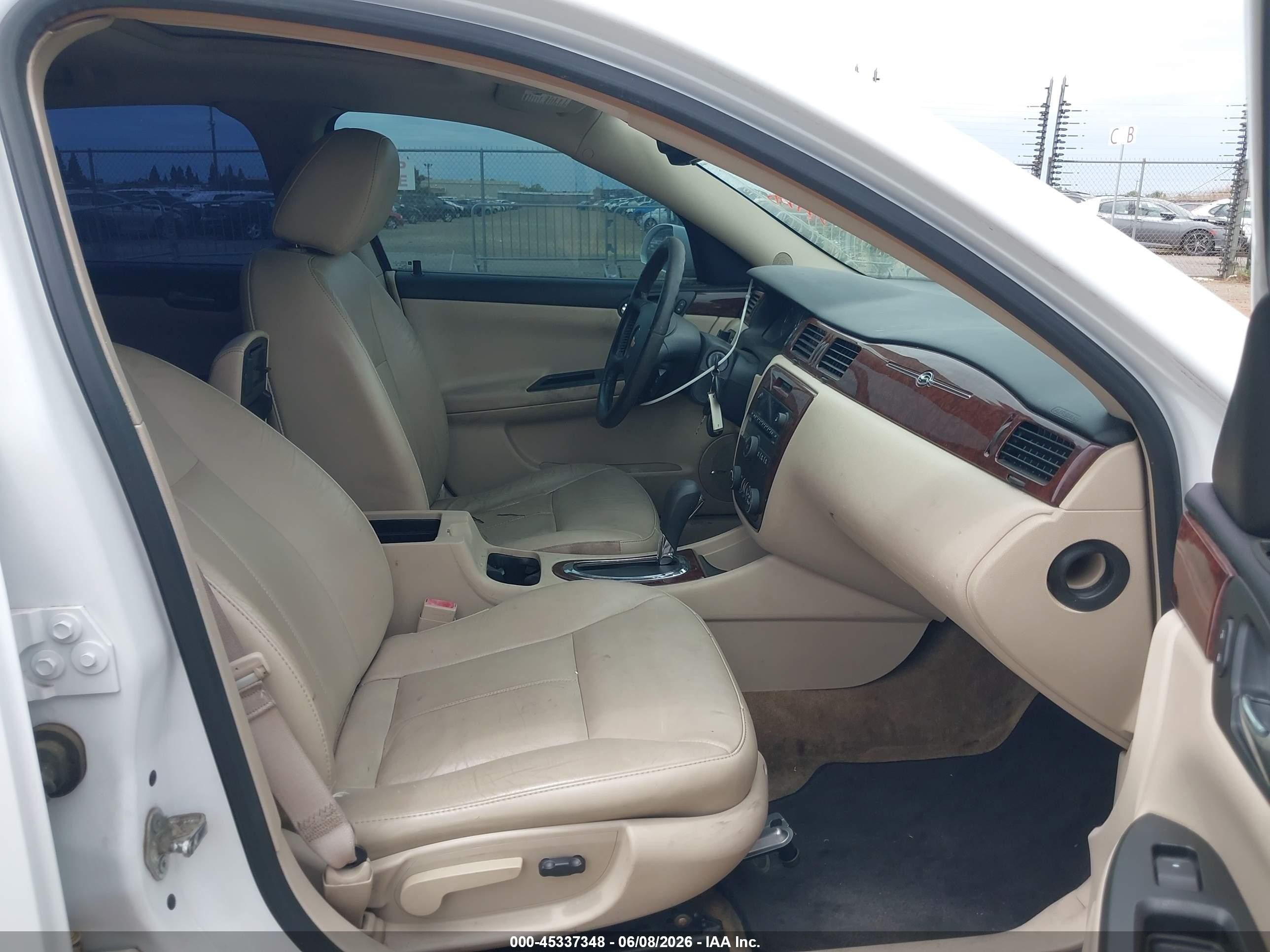 2011 Chevrolet Impala Lt White vin: 2G1WG5EK7B1274583