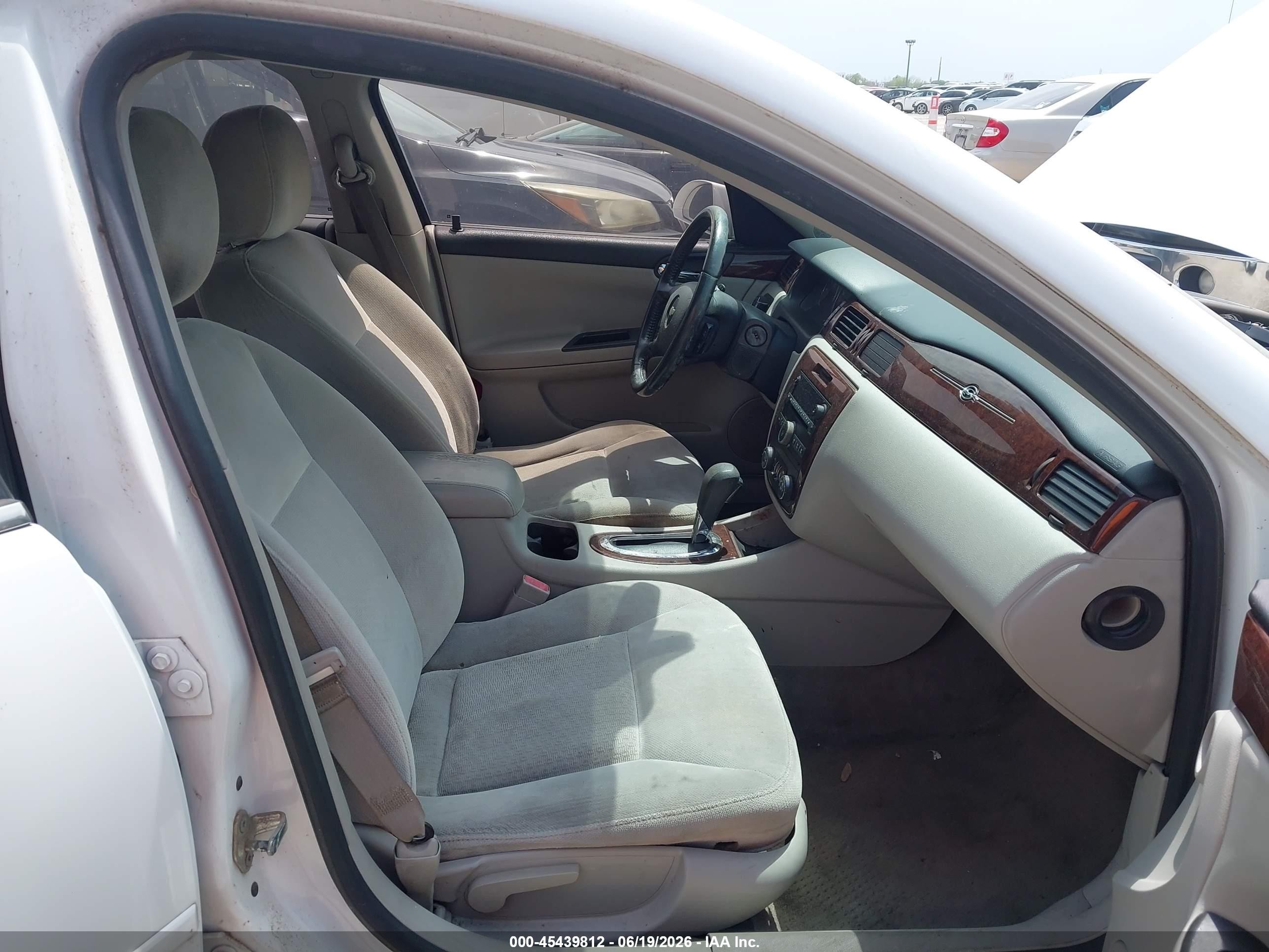 2011 Chevrolet Impala Lt White vin: 2G1WG5EK7B1313172