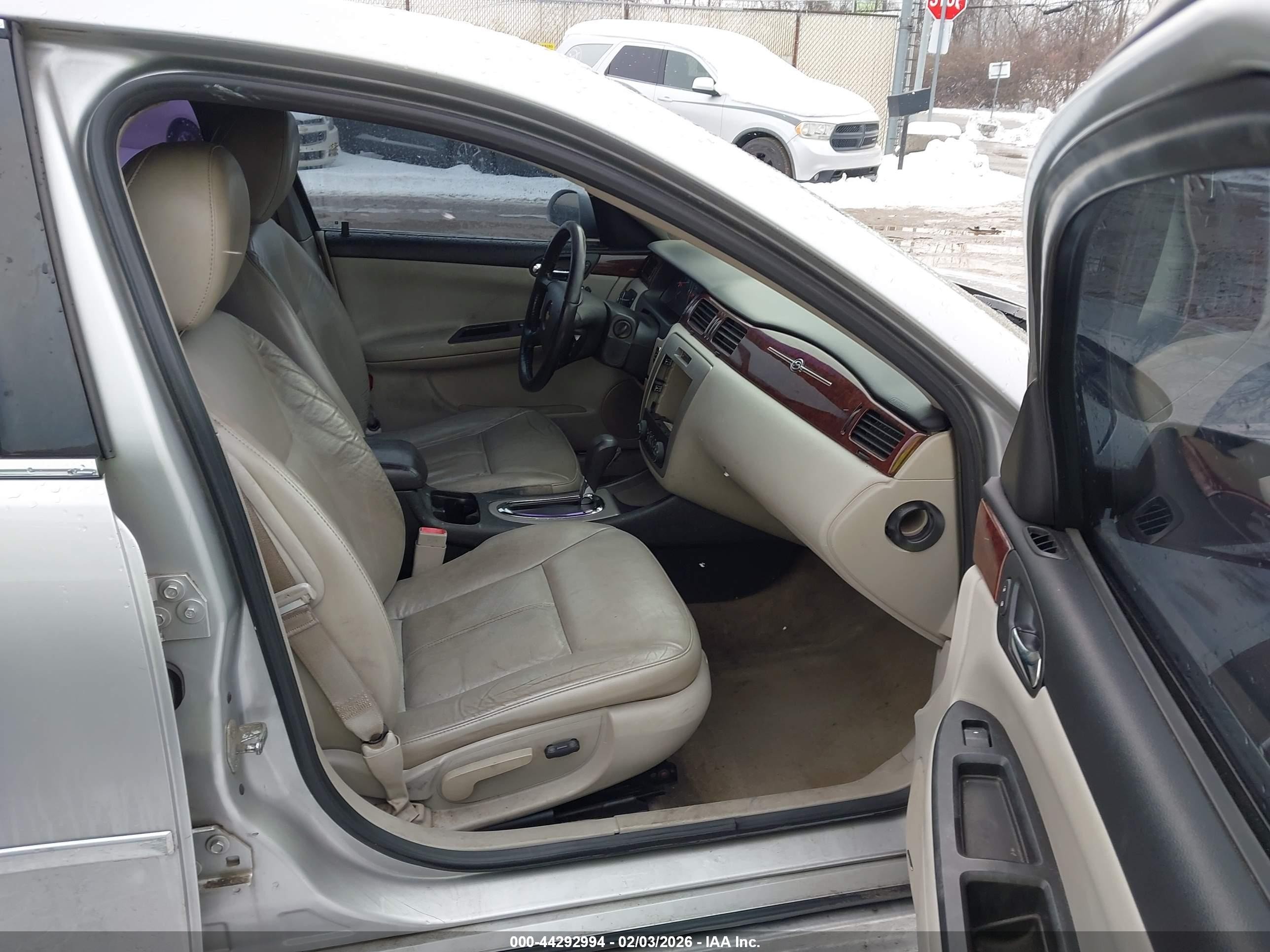 2011 Chevrolet Impala Lt Silver vin: 2G1WG5EK8B1264791