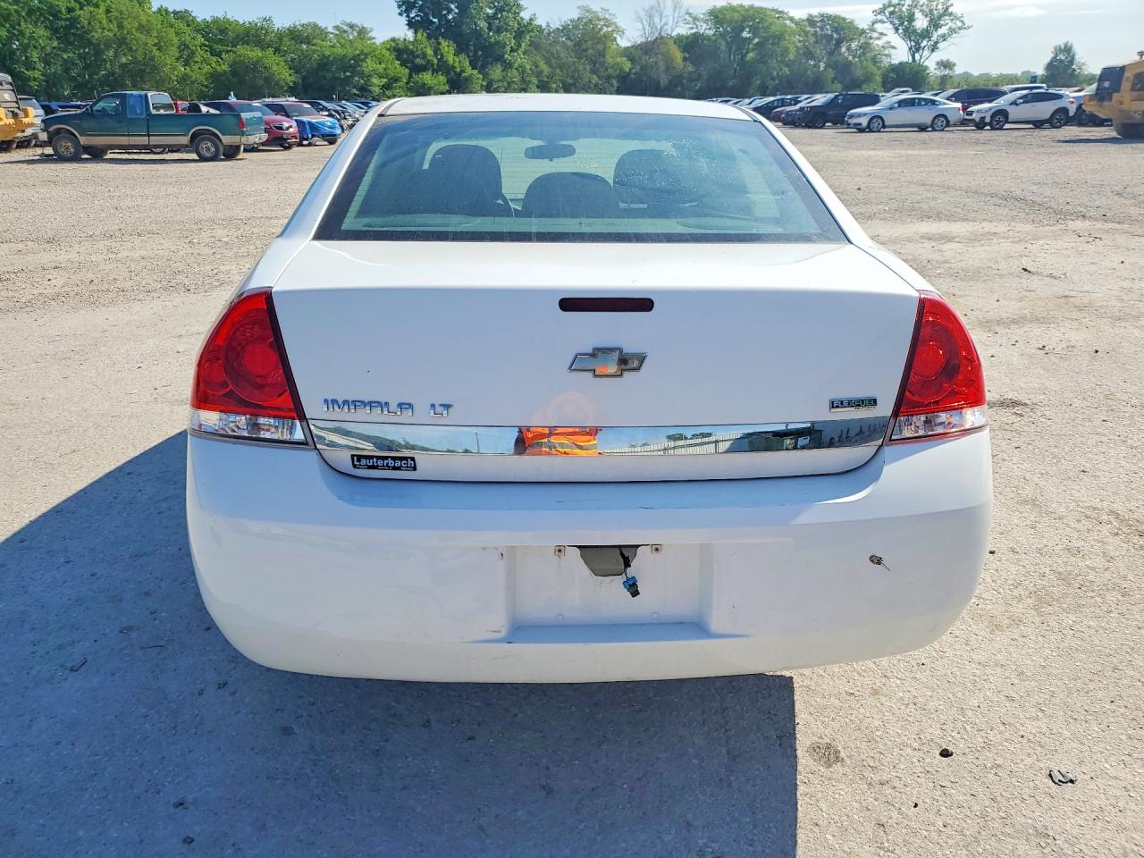 2011 Chevrolet Impala Lt White vin: 2G1WG5EK9B1226793