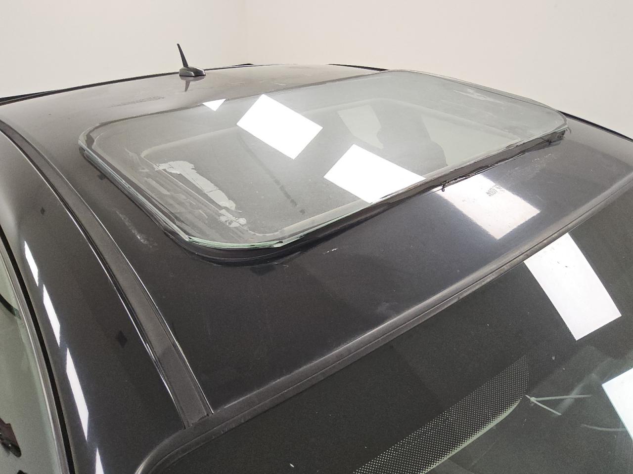2006 Chevrolet Monte Carlo Ls Black vin: 2G1WJ15K169419005 Damage: Sun Roof, Leak, Repair Required