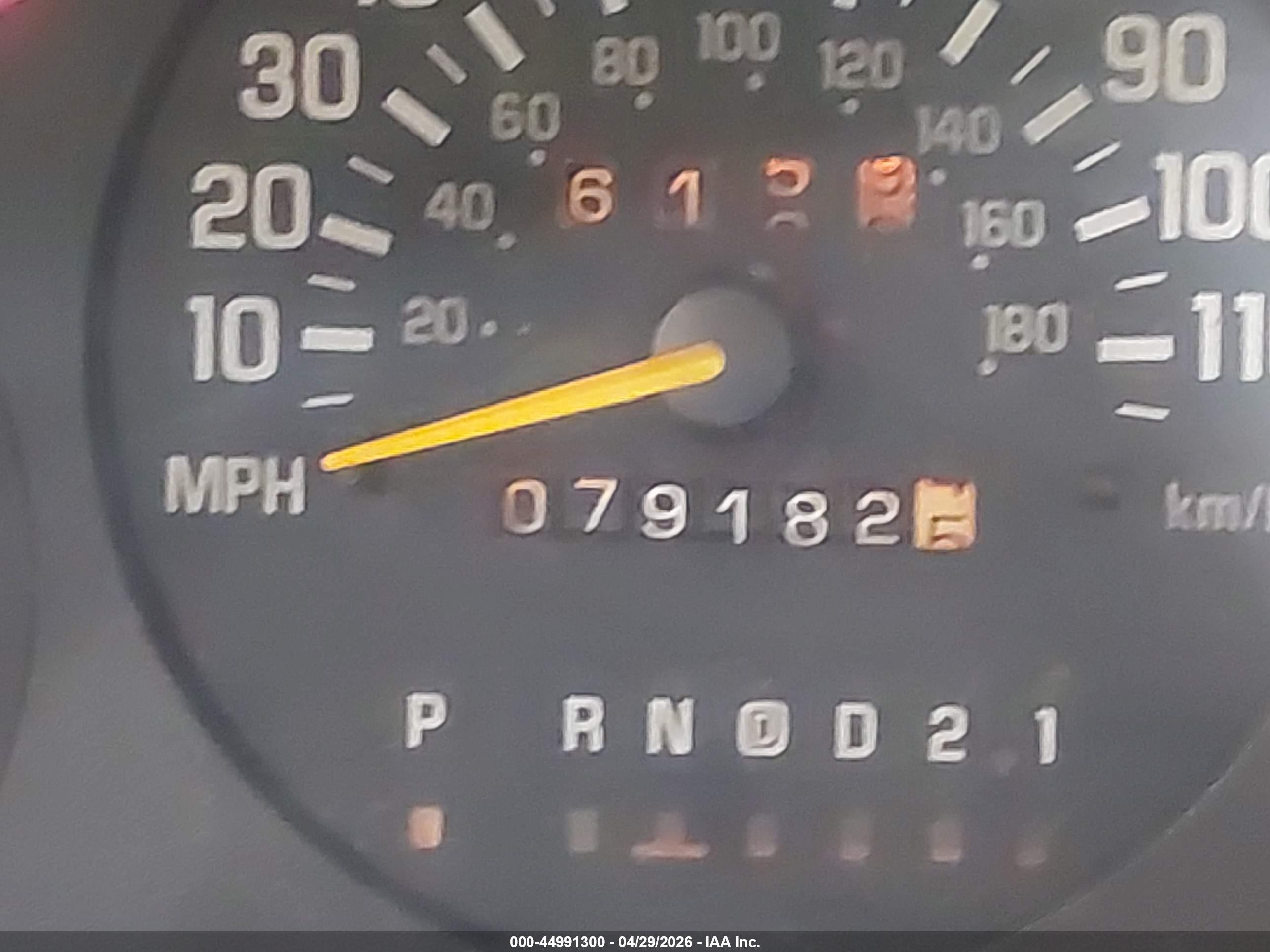 2000 Chevrolet Lumina   Red vin: 2G1WL52J1Y1168565
