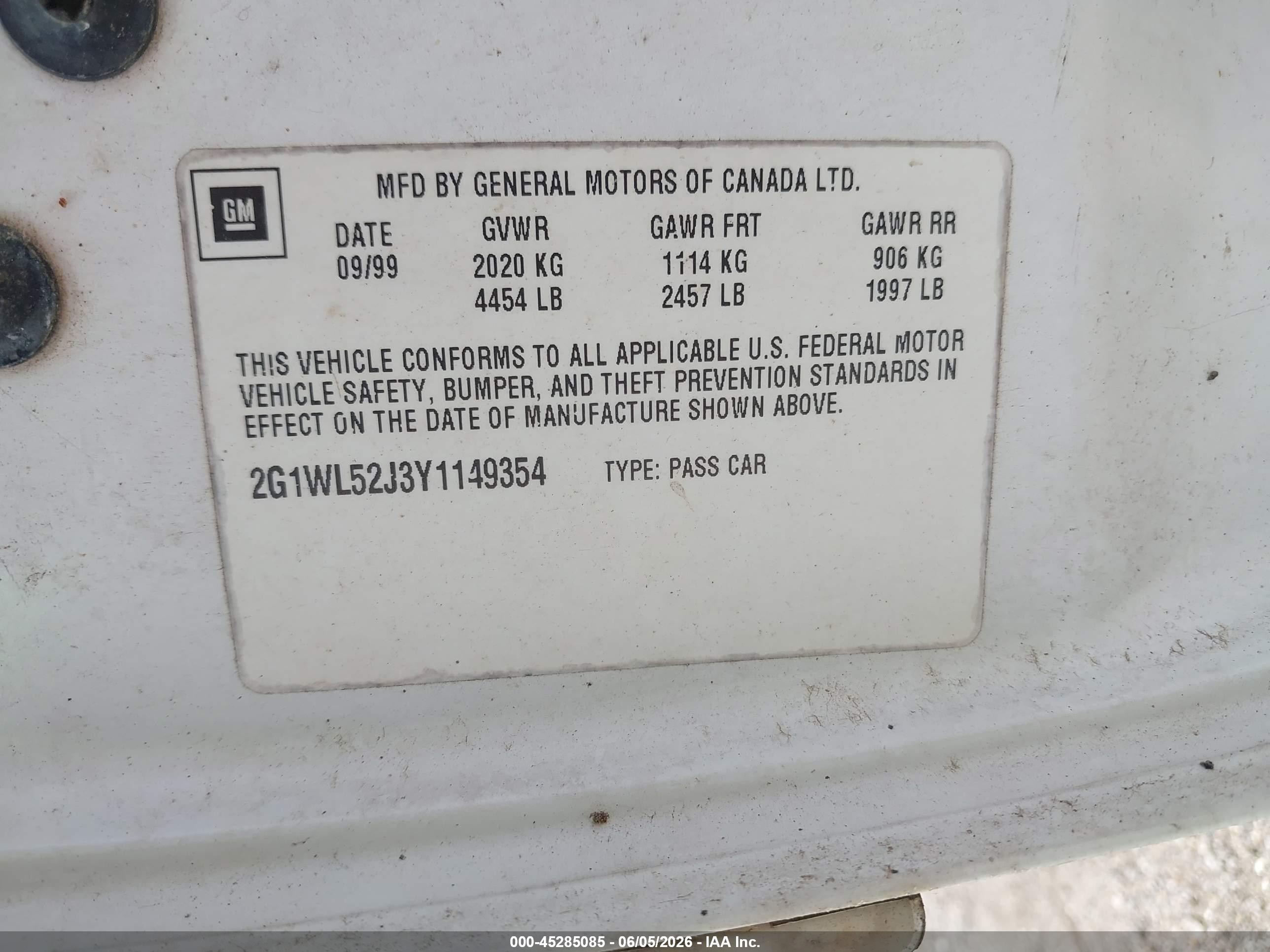 2000 Chevrolet Lumina   White vin: 2G1WL52J3Y1149354