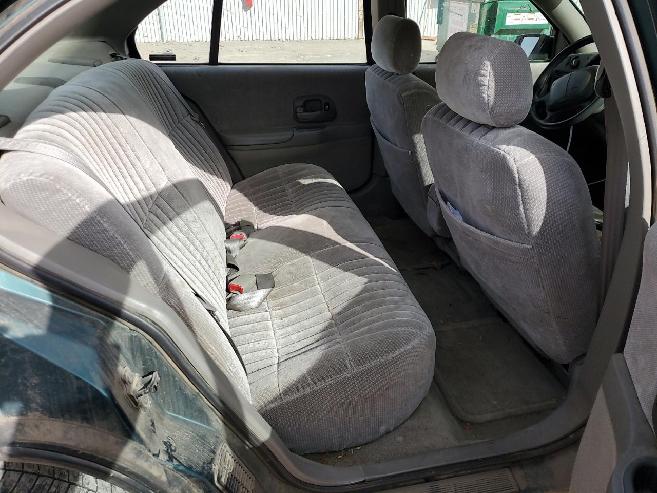 2001 Chevrolet Lumina Green vin: 2G1WL52J411298104